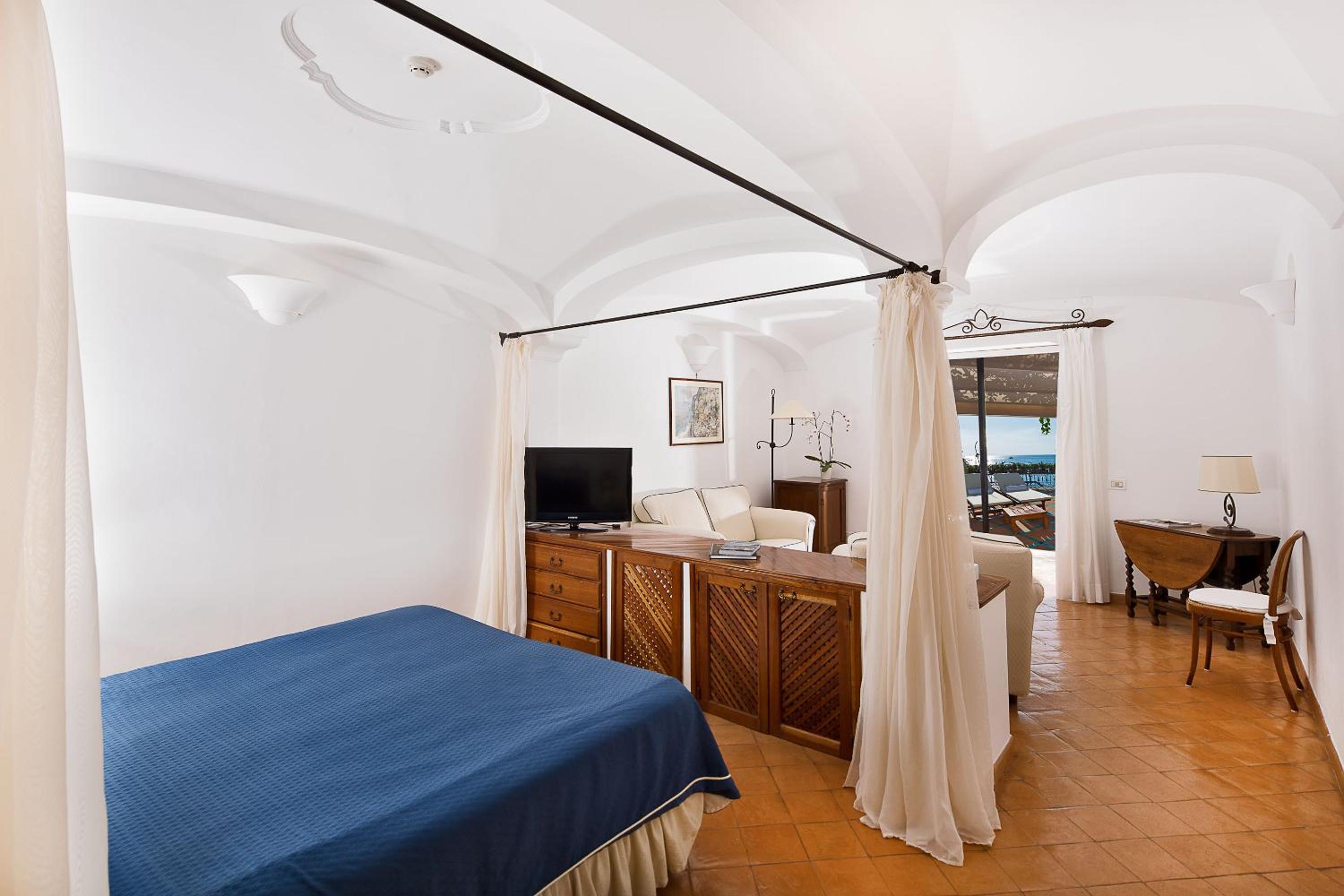 Junior Suite with Terrace - Photo 1