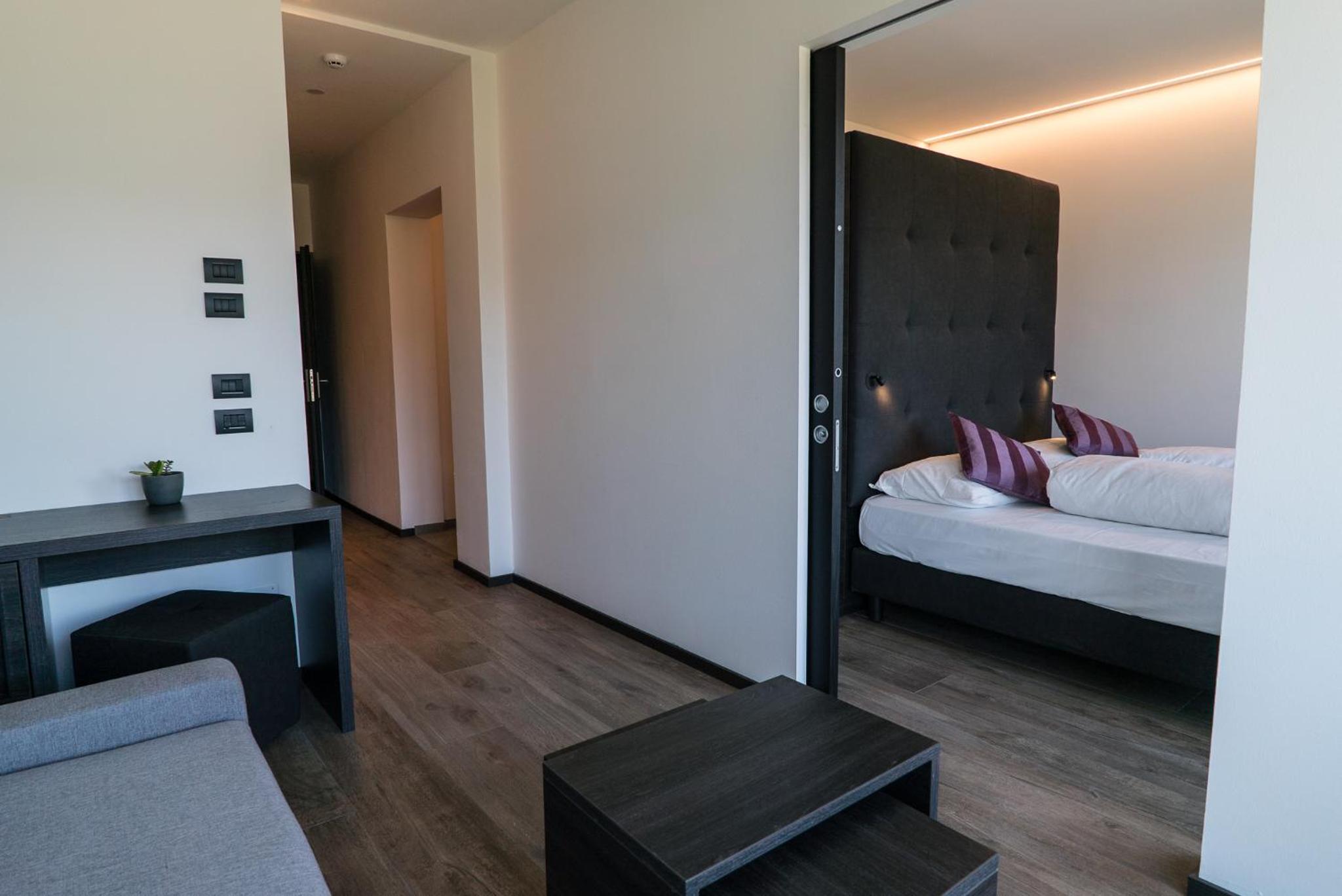 Deluxe Family Suite - Photo 2