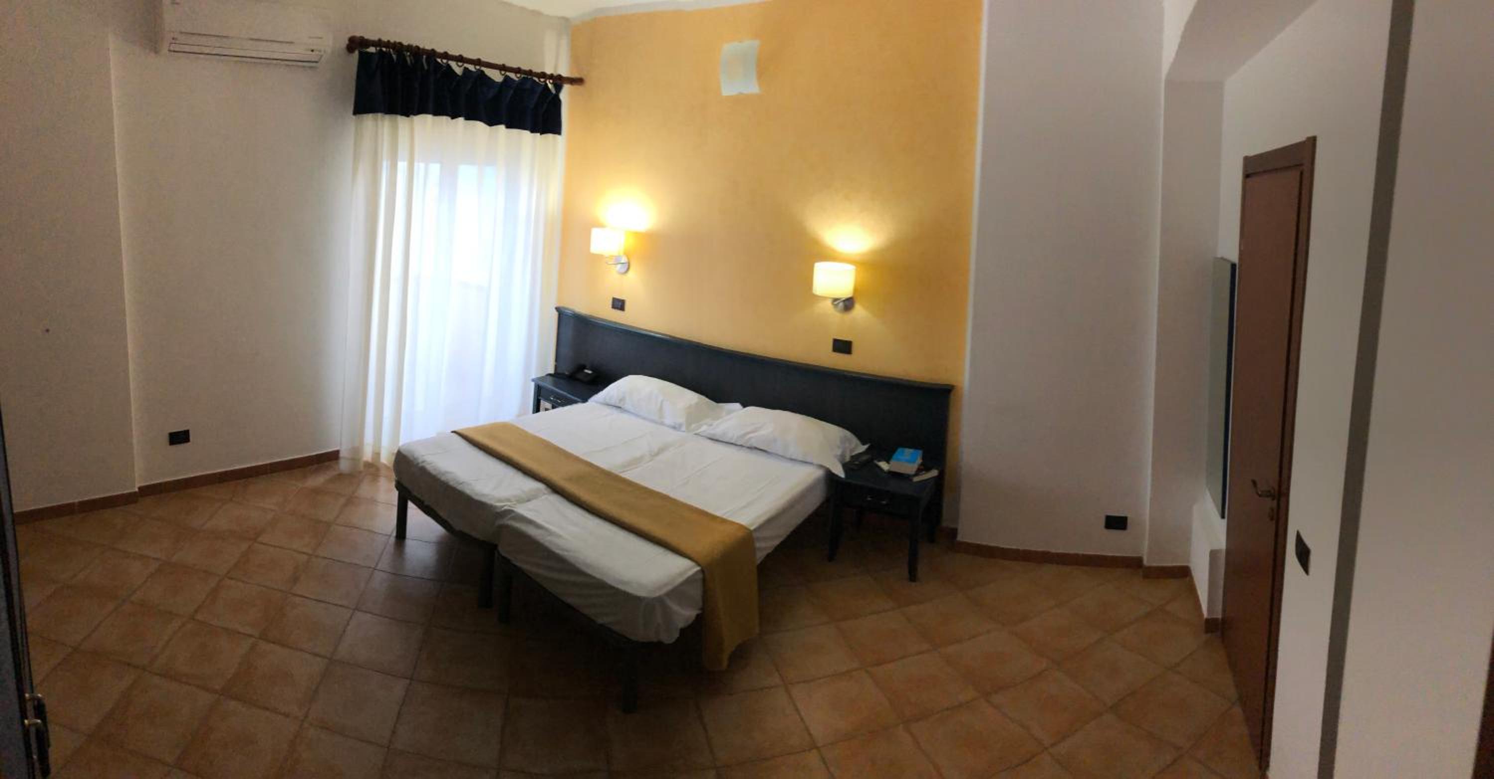 Two-Bedroom Apartment - Photo 2