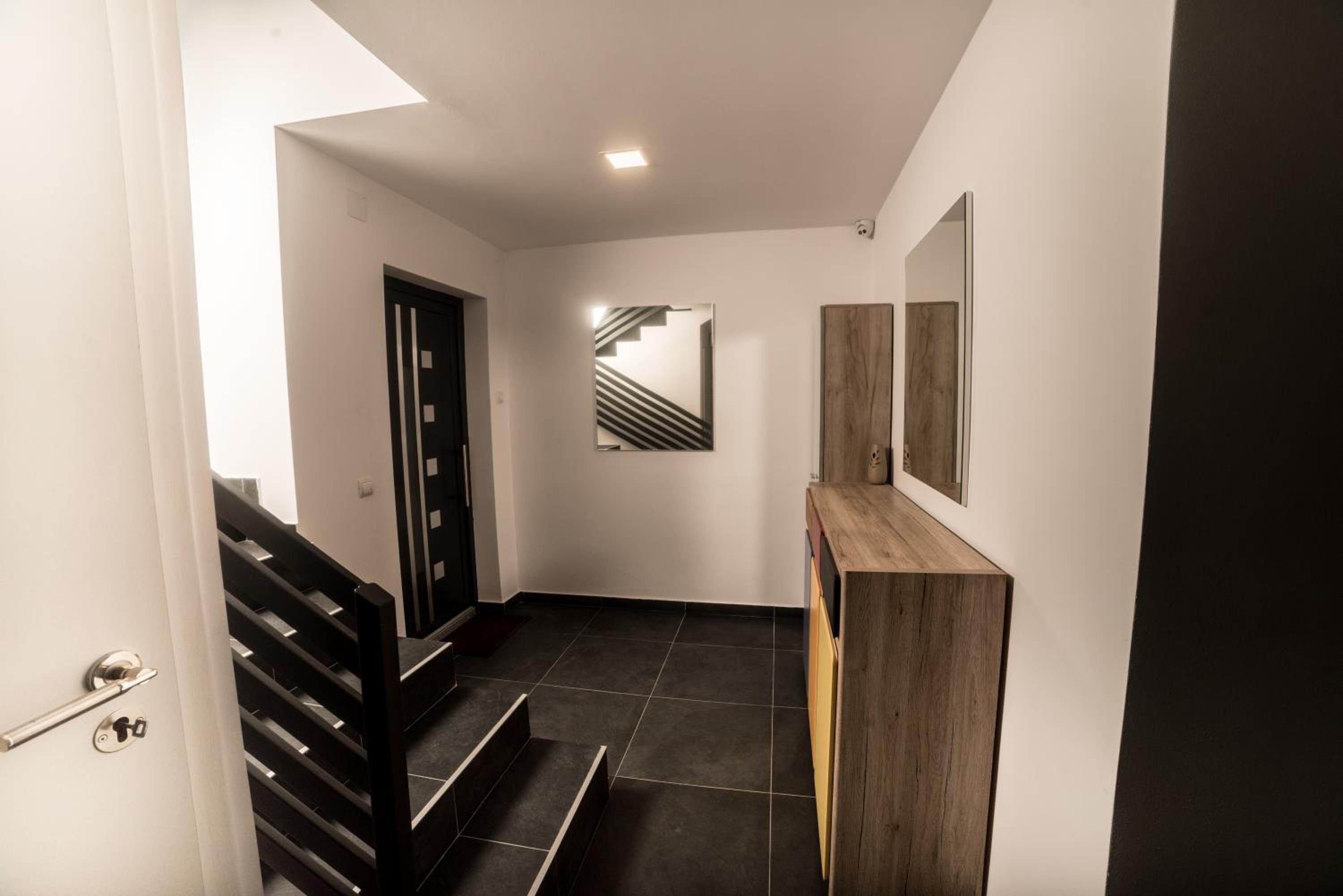Apartment - Photo 13