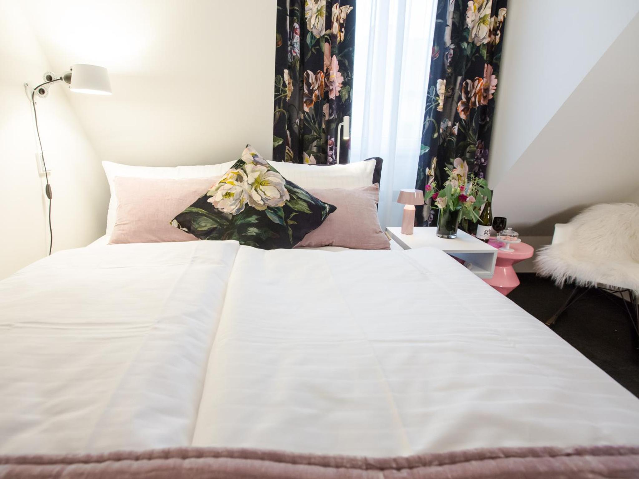 Small Double Room - Photo 4