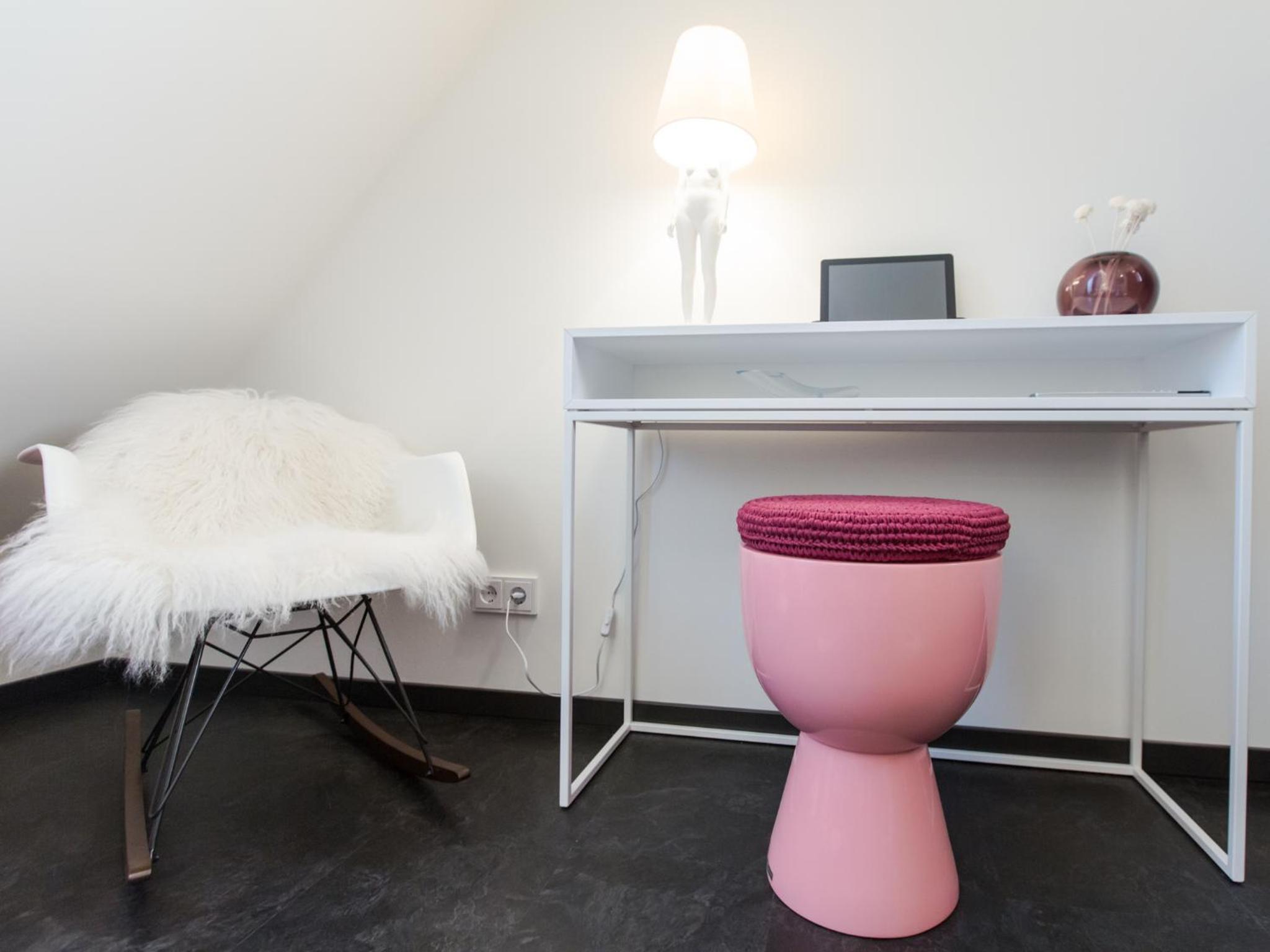Small Double Room - Photo 5