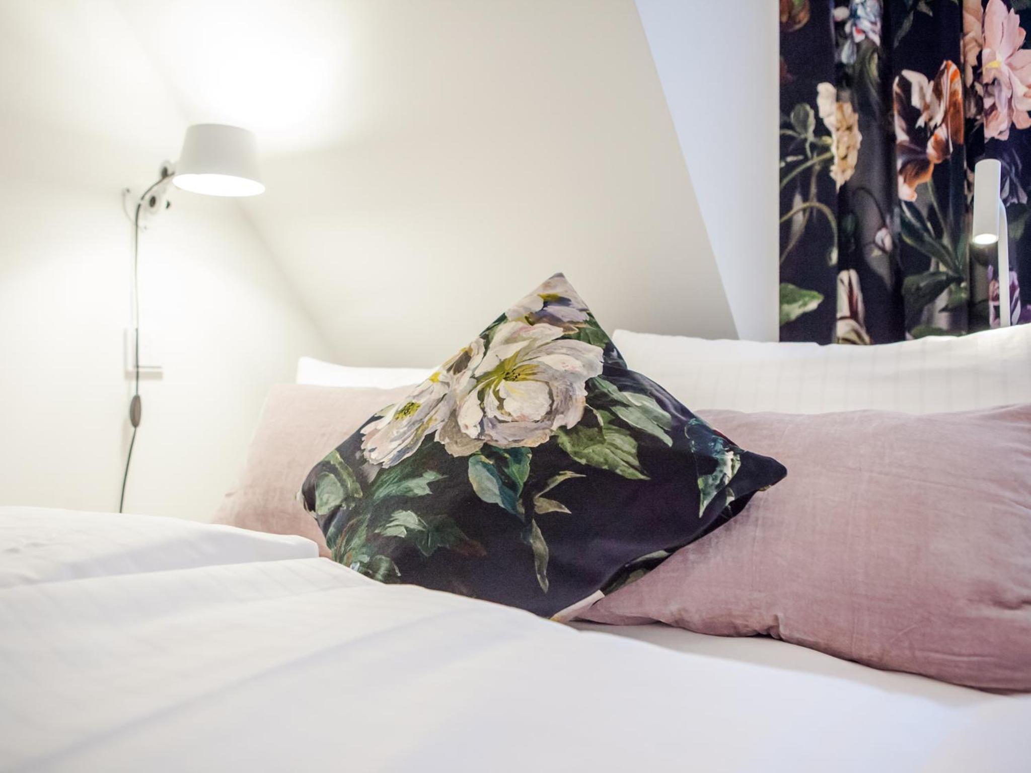 Small Double Room - Photo 7