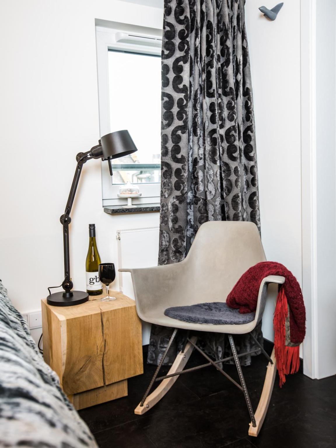 Small Double Room - Photo 14
