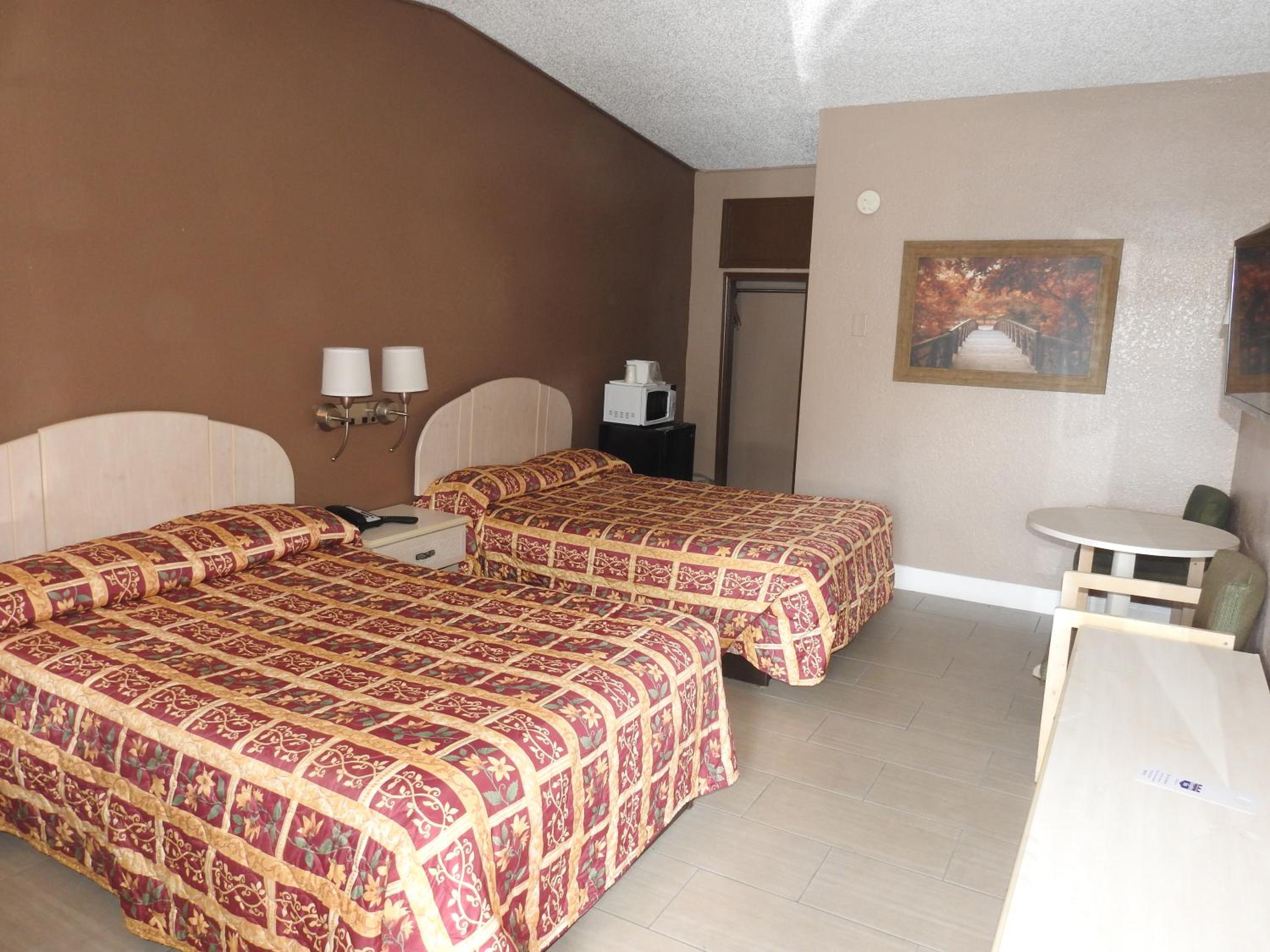 Double Room with Two Double Beds - Non-Smoking - Photo 1