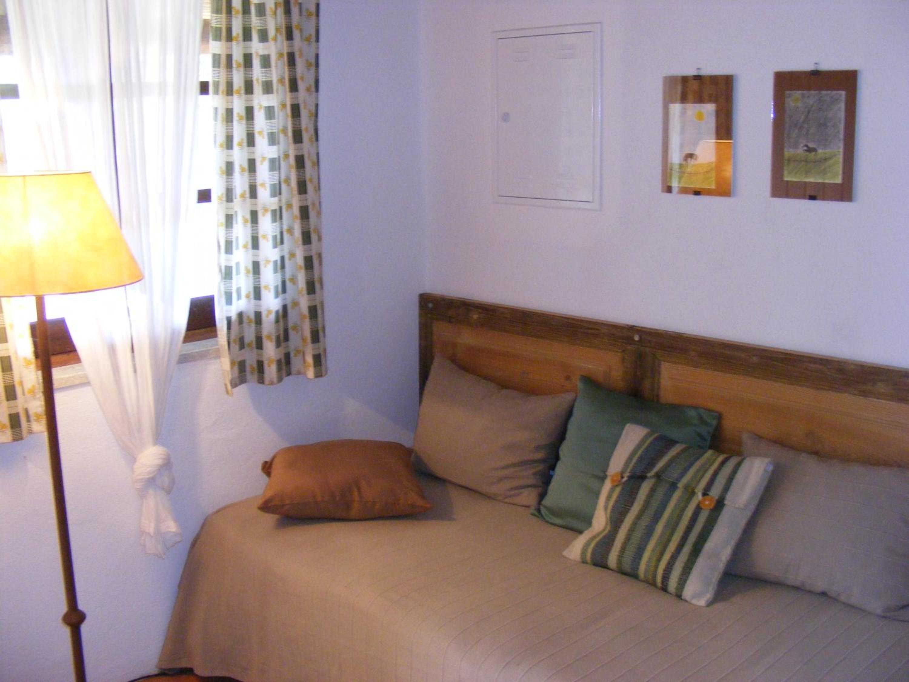 One-Bedroom Apartment - Photo 1