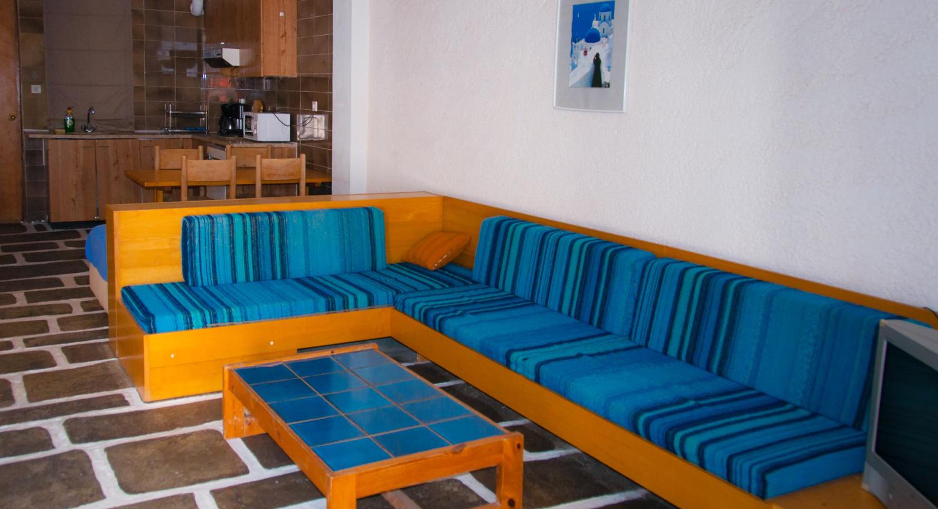 Suite - Photo 15