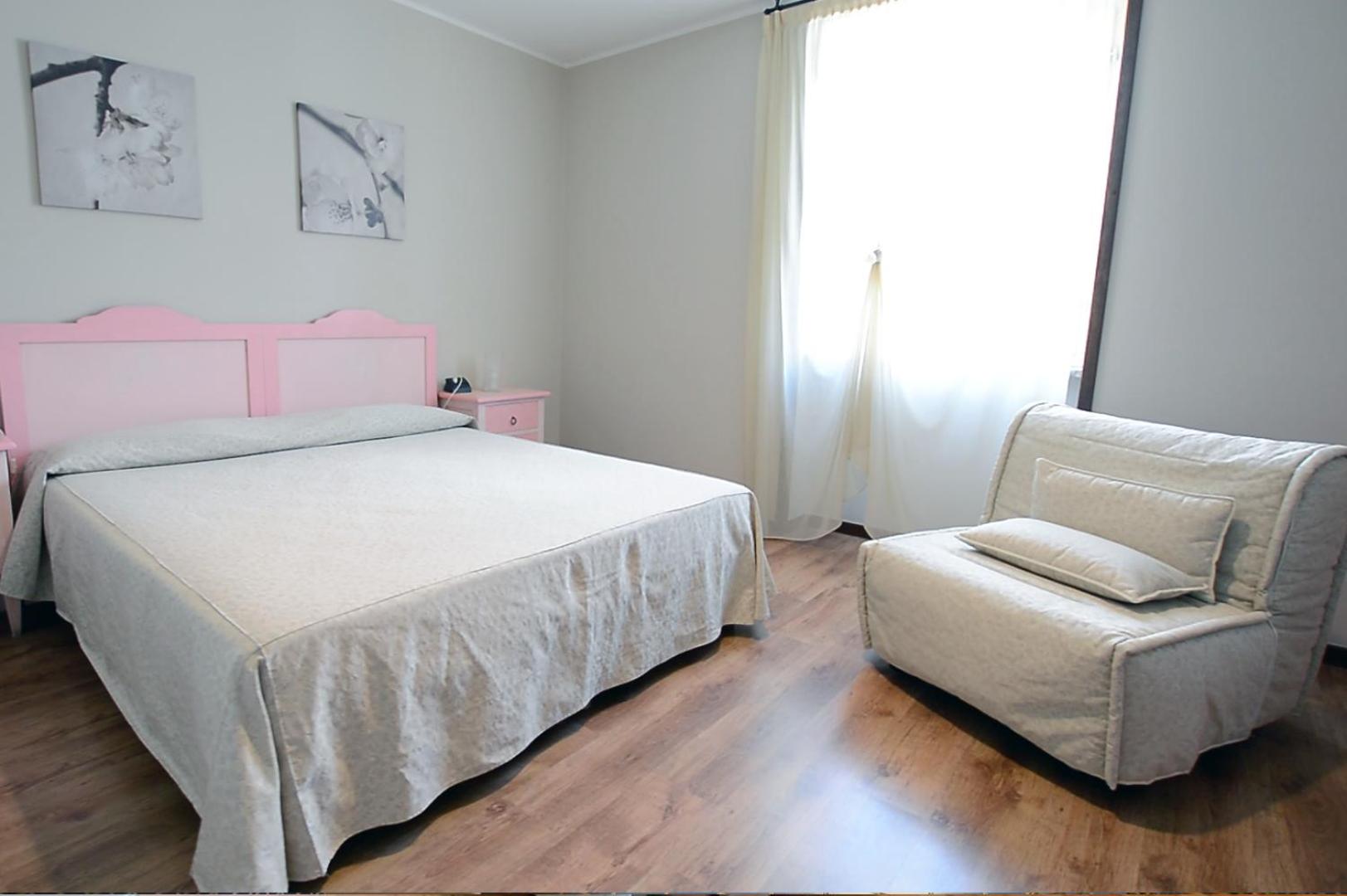 Triple Room with Lake View
