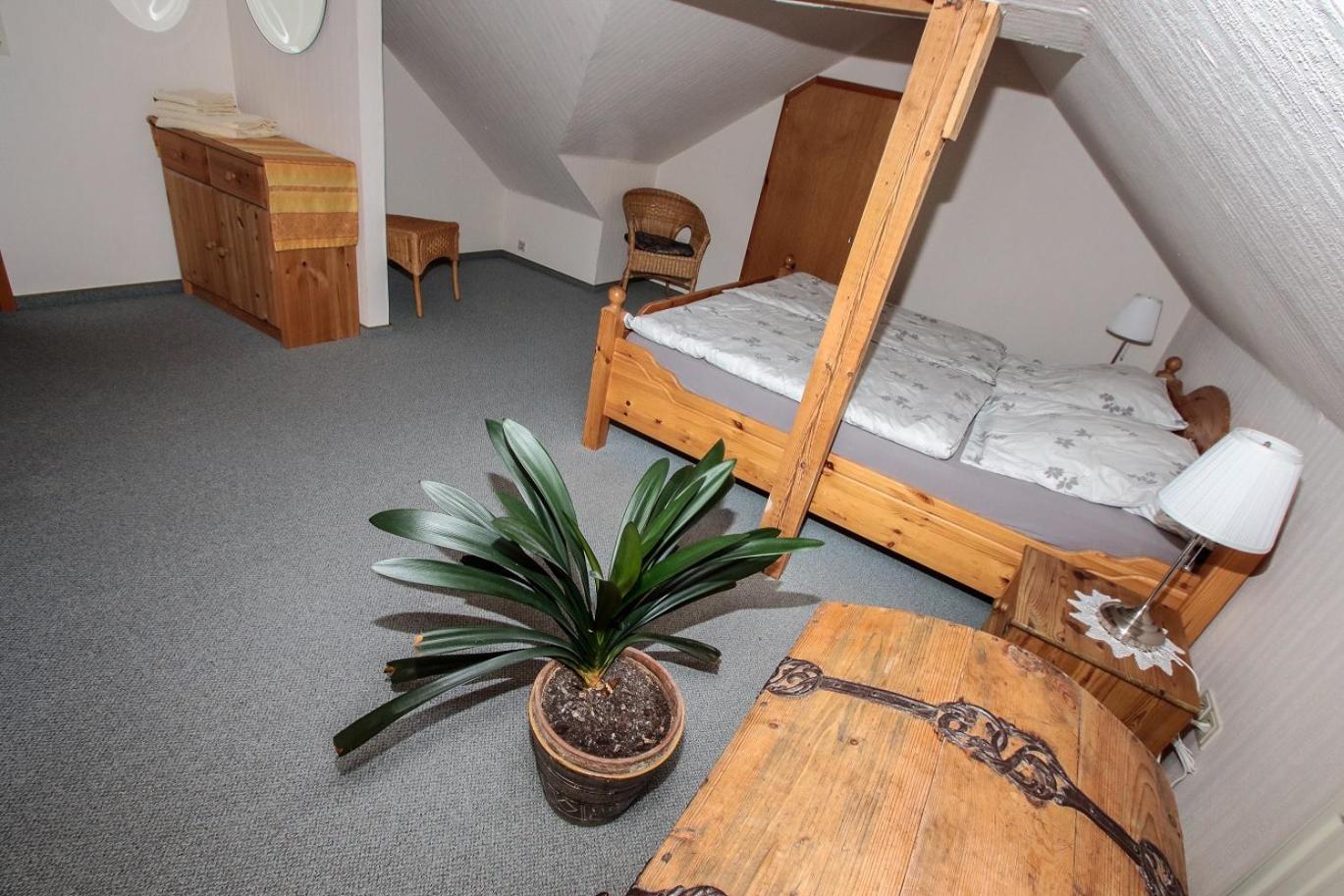 Apartment with Garden View - Photo 5