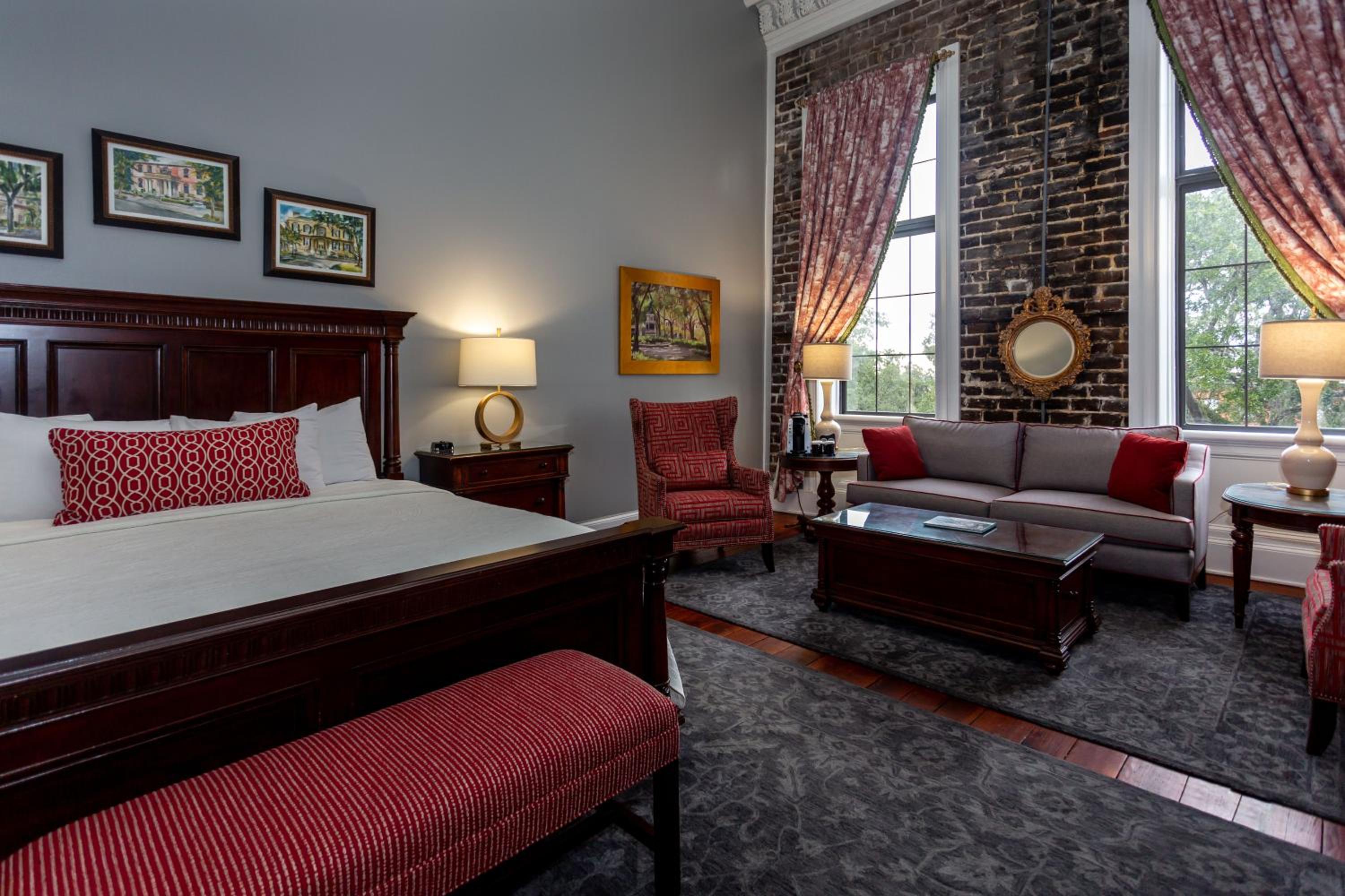 Deluxe King Room photo 1