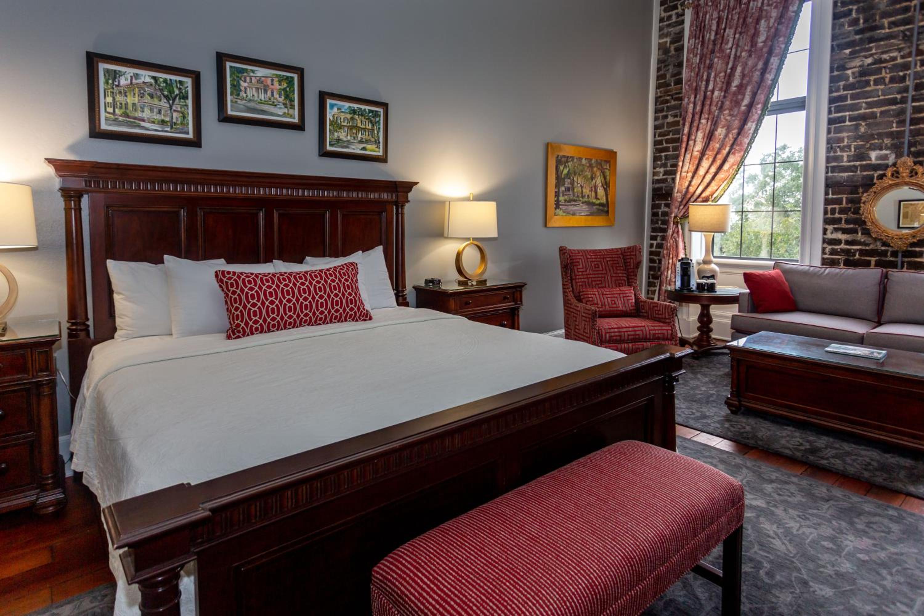 Deluxe King Room photo 2