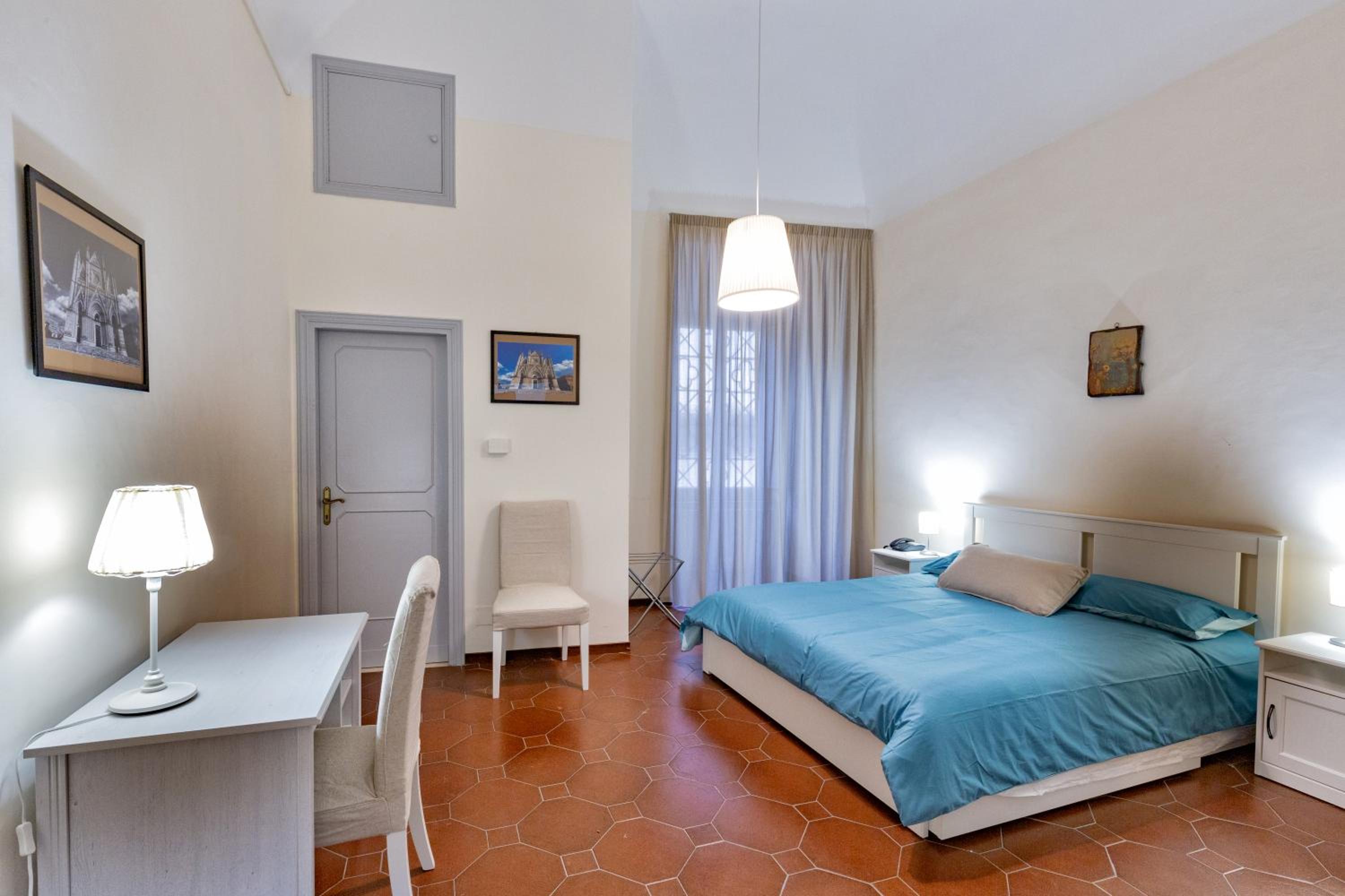 Standard Double Room photo 3