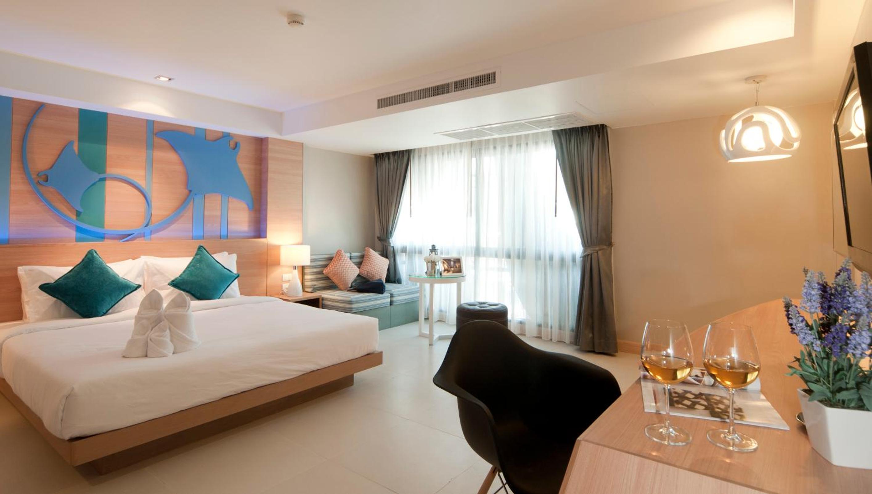 Deluxe Double Room, No Balcony photo 1