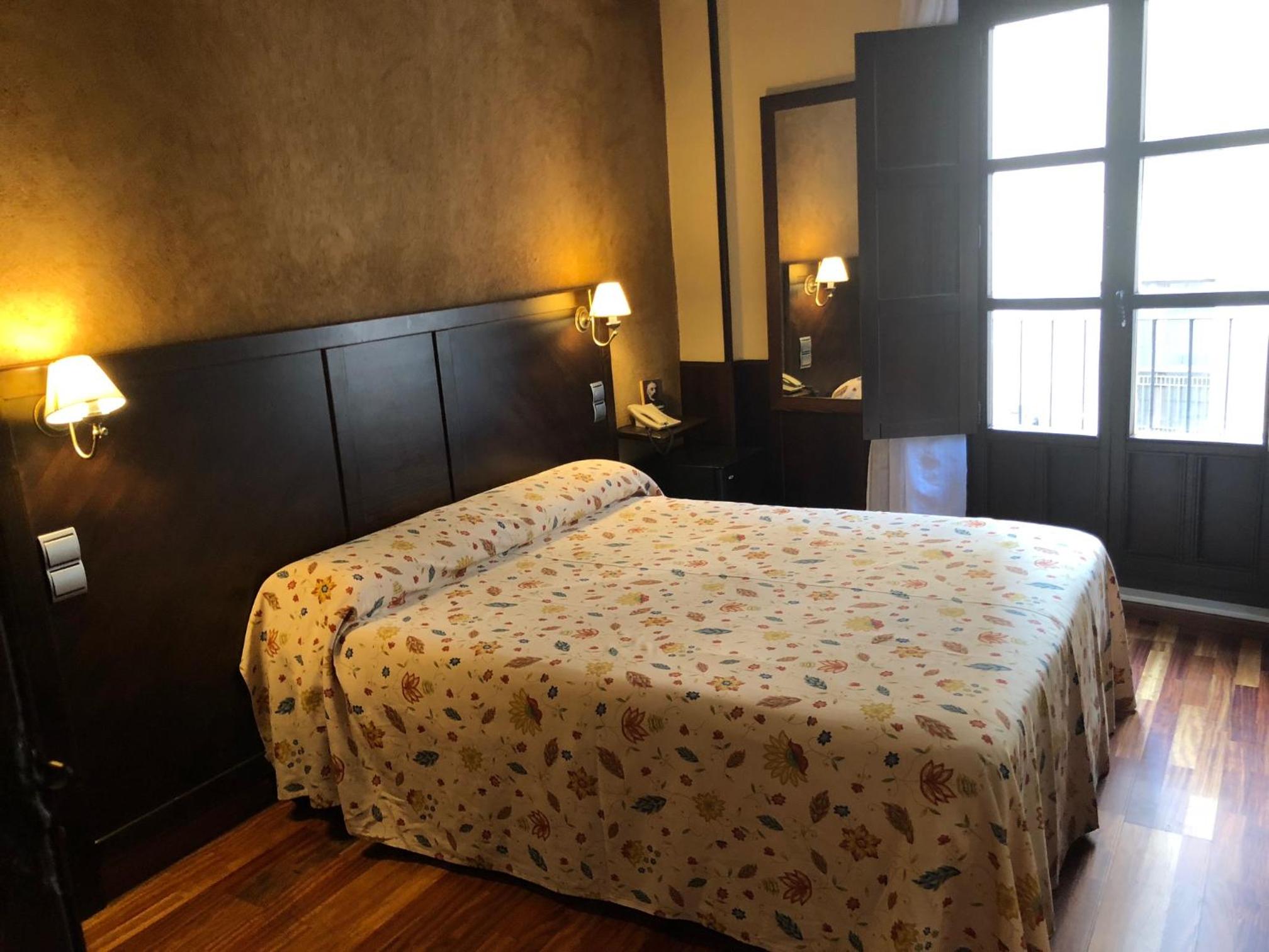 Habitación Doble o con Dos Camas