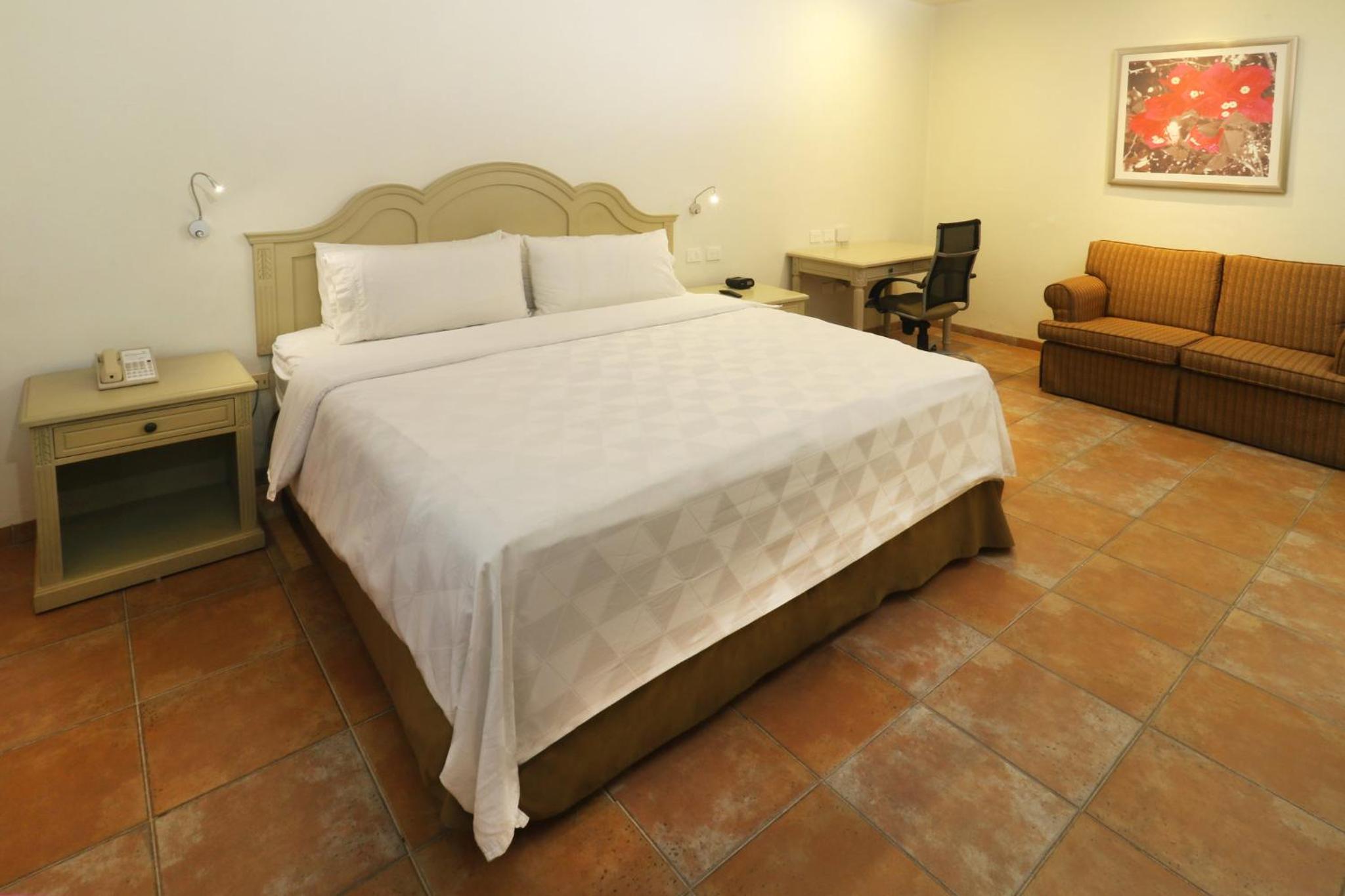 Premium King Room photo 1