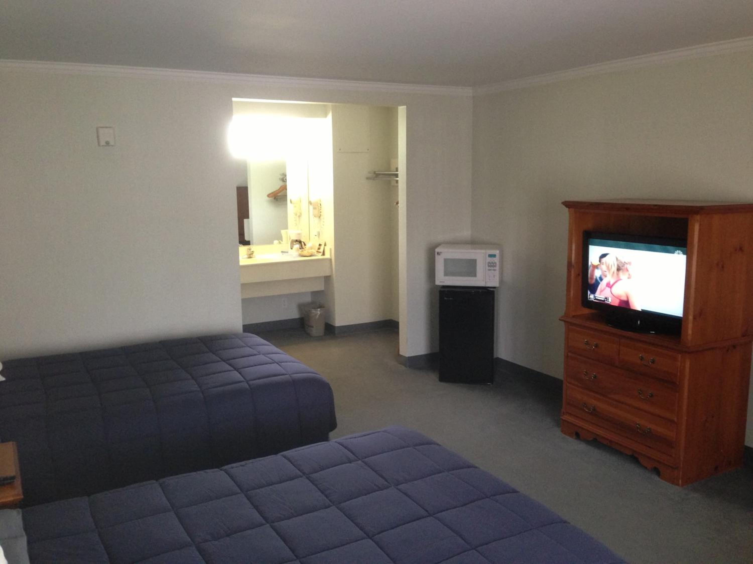 Premium Two Double Beds photo 1