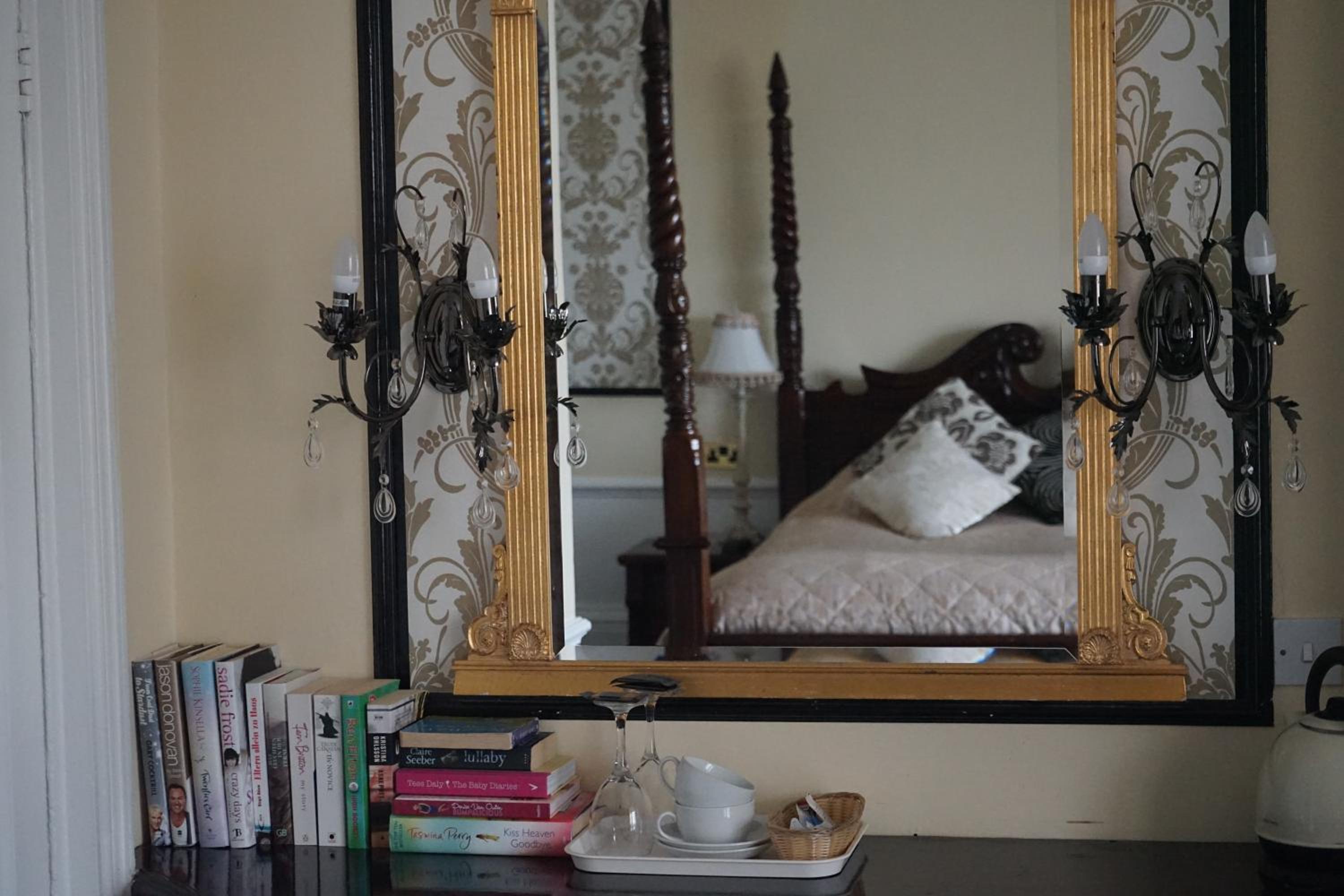 Superior Double Room with Balcony and Seaview - Photo 8