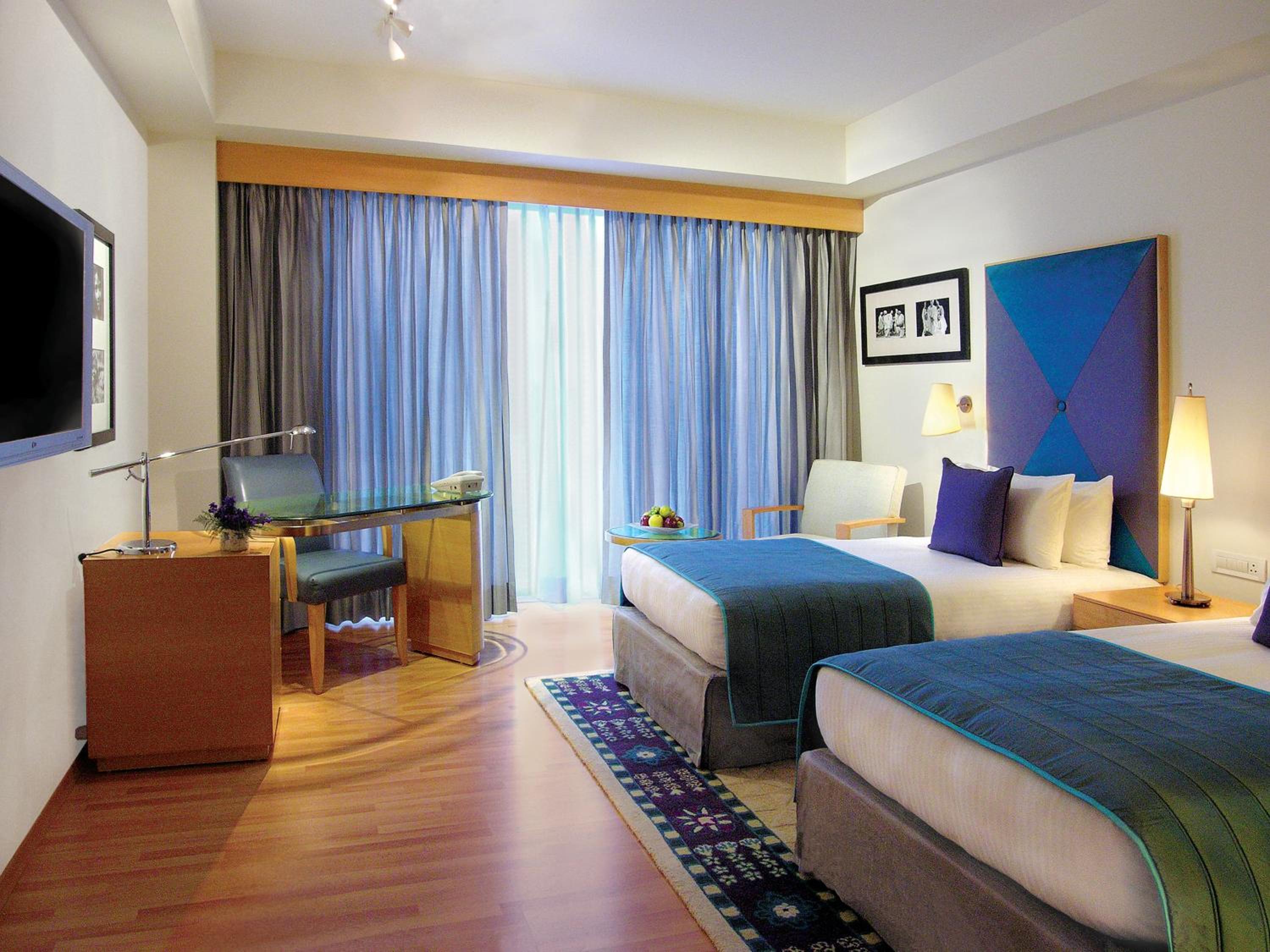 Taj Club Twin Bed - Photo 1