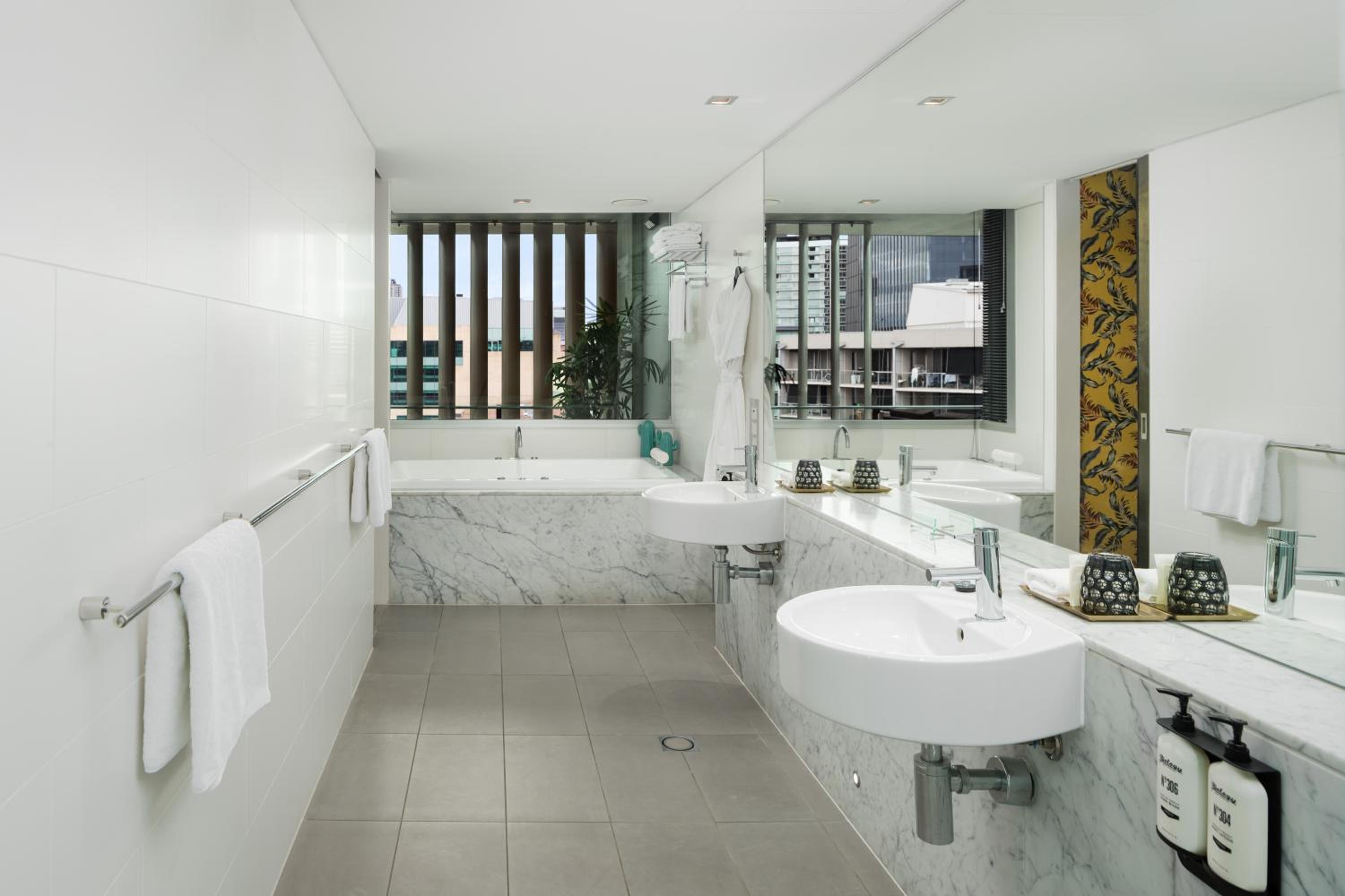 The Valley Suite - Photo 6
