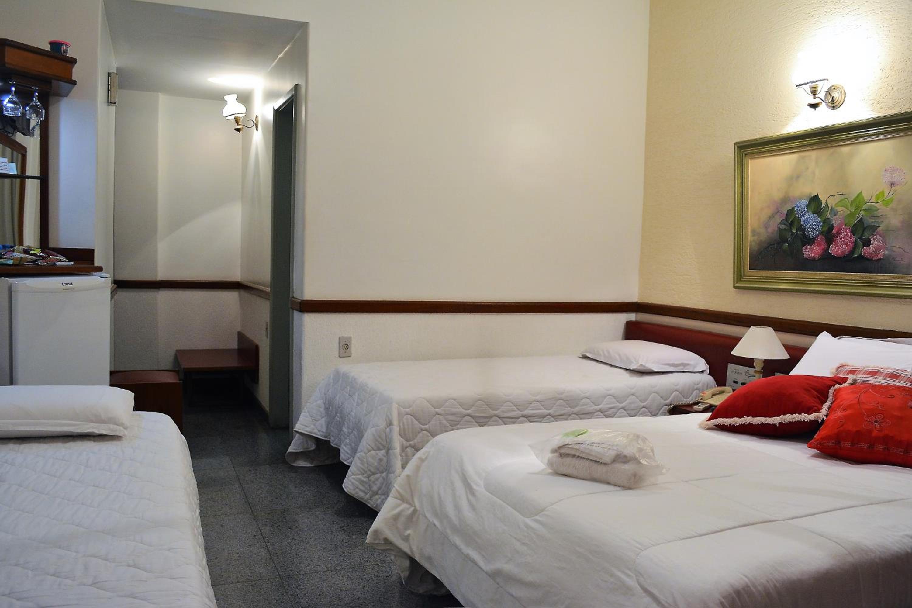 Economy Quadruple Room photo 3