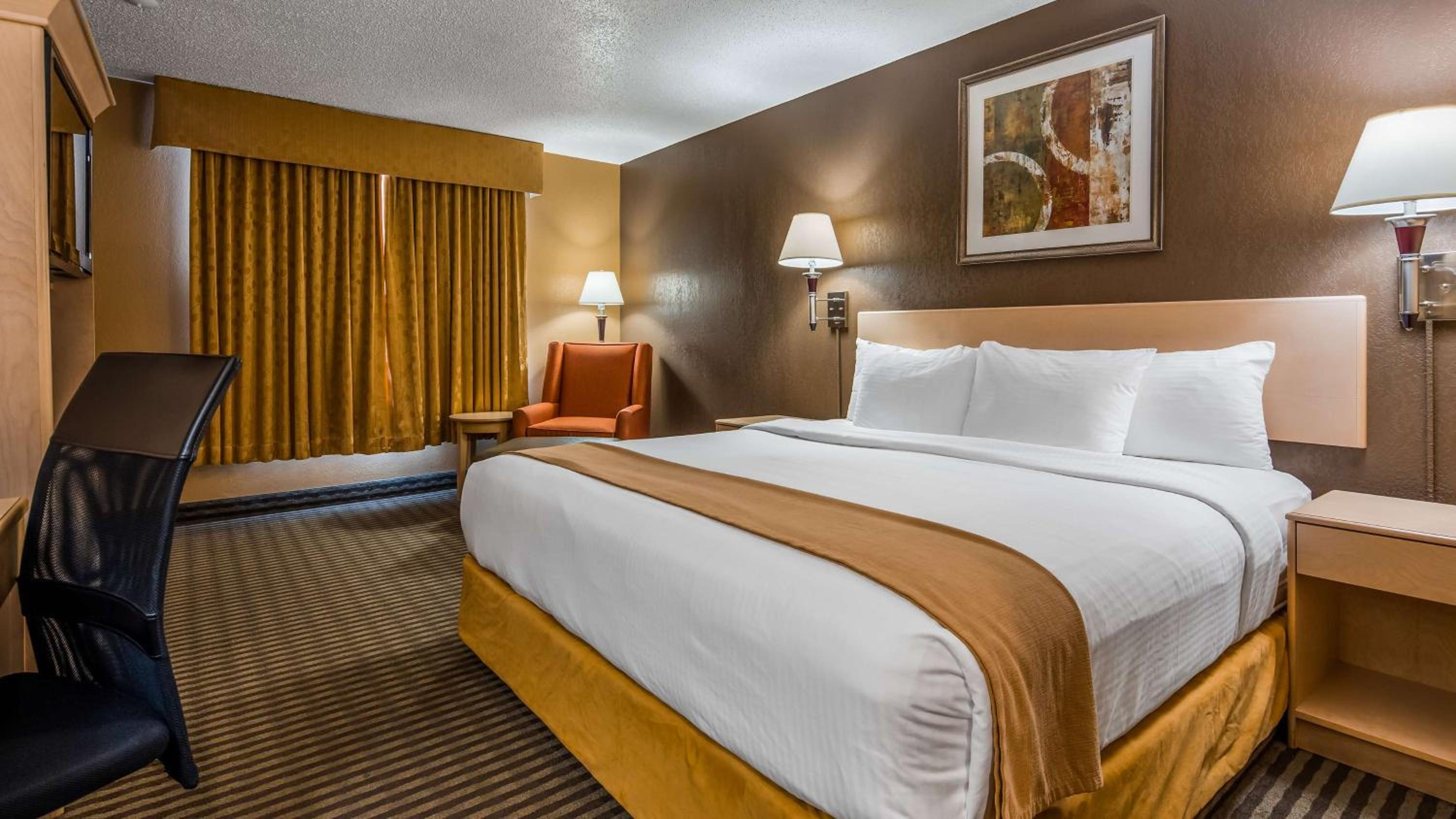 King Room with Pool Access - Photo 1