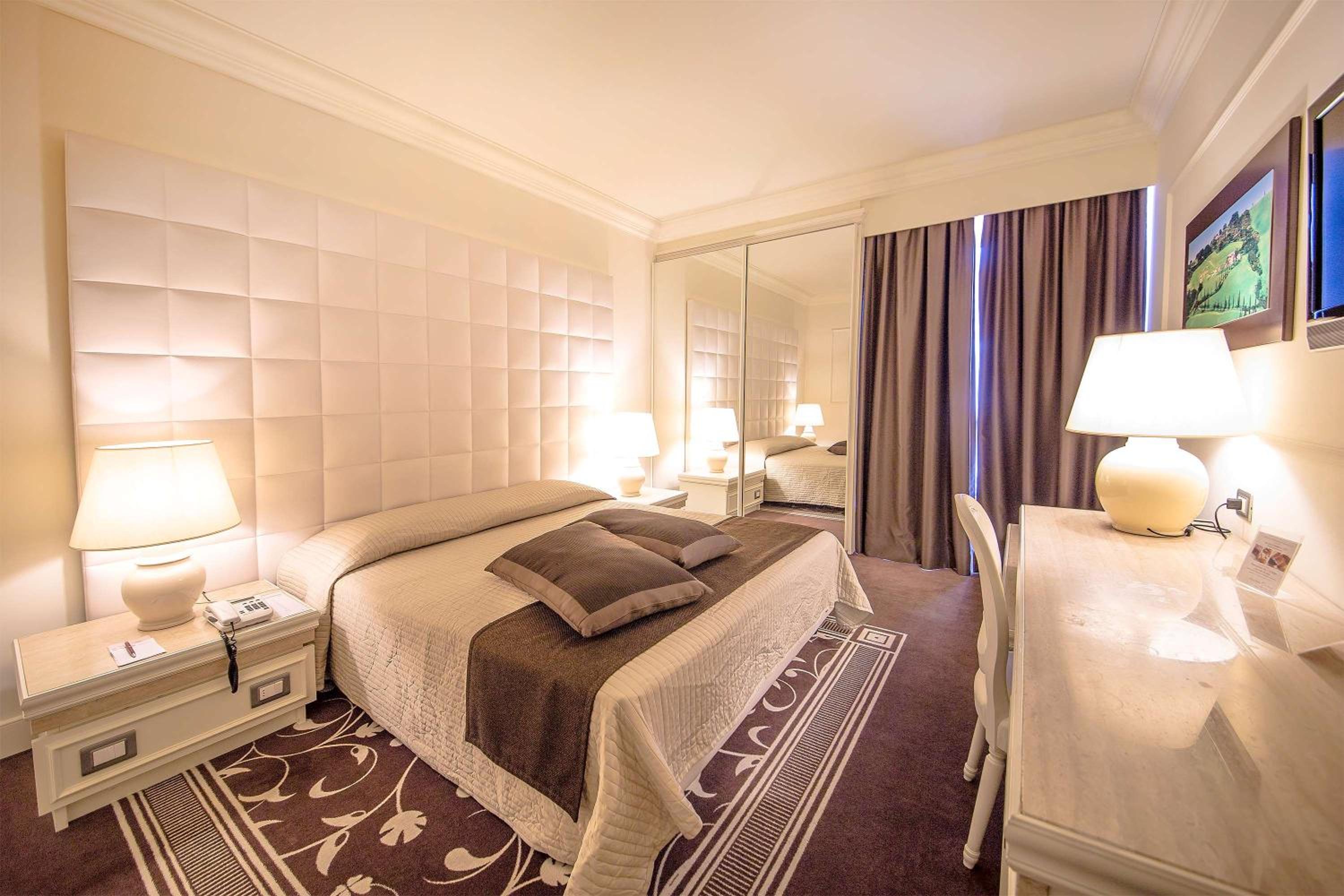 Comfort Queen Room - Non-Smoking