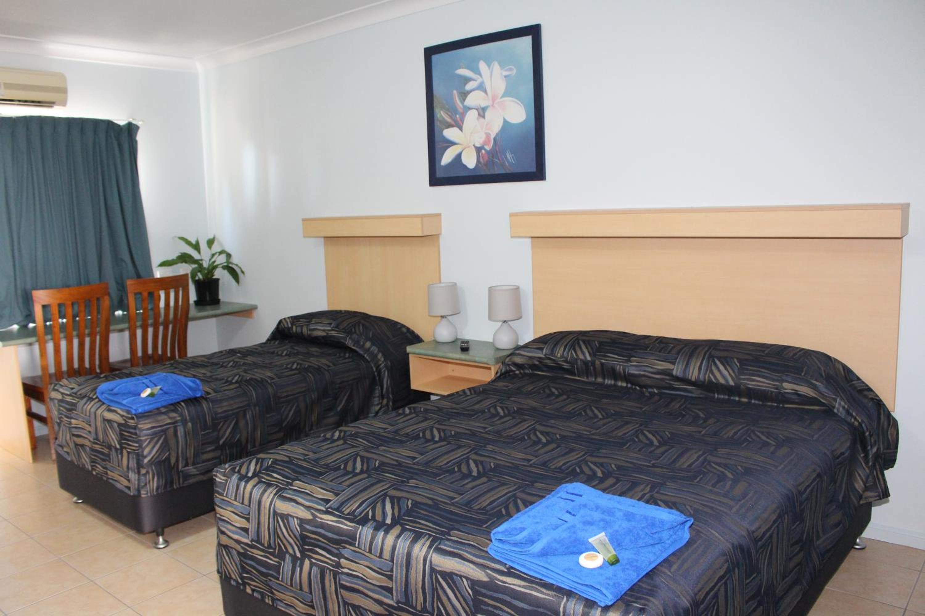 Double Room with Extra Bed photo 3