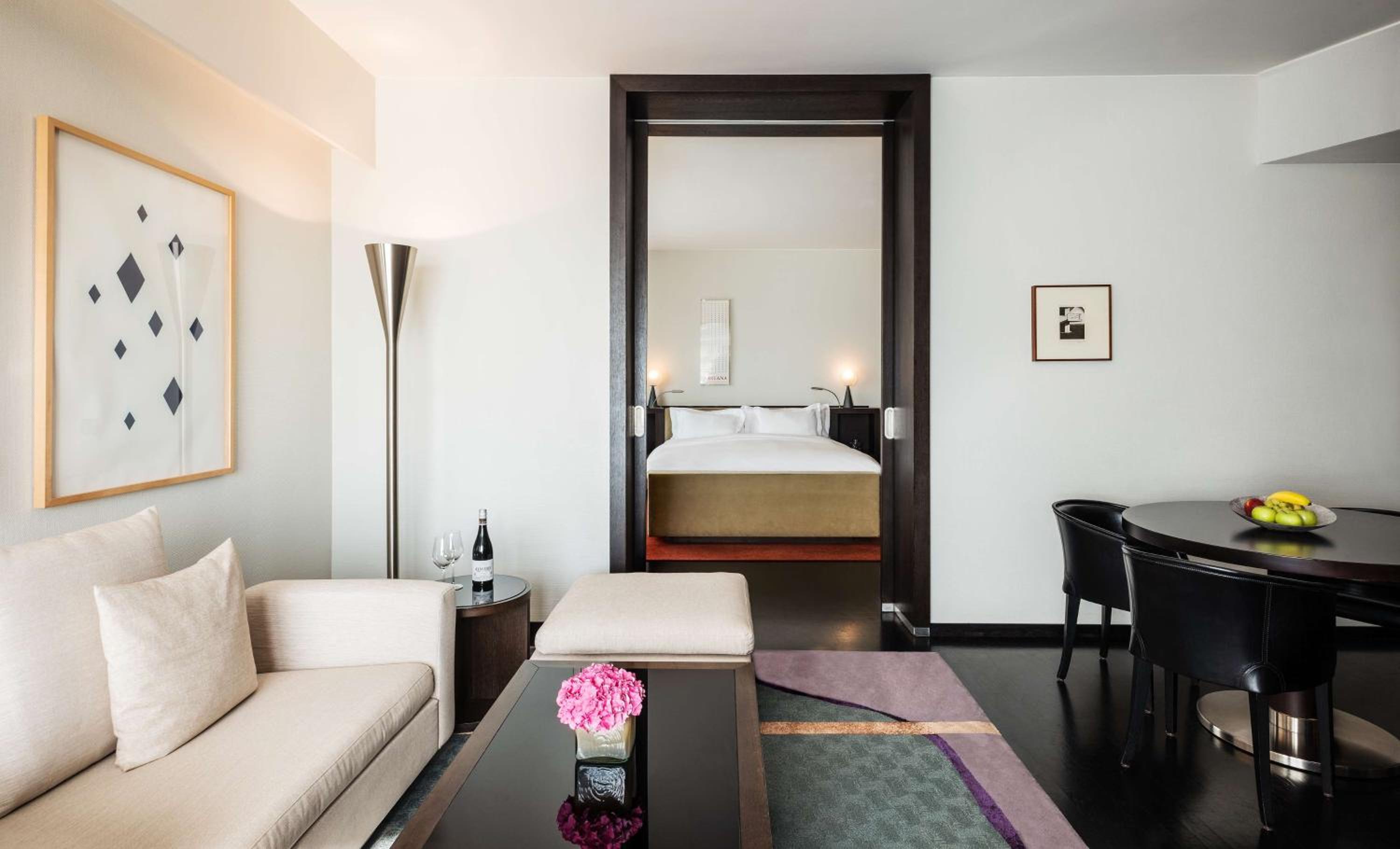 Grand King Suite with View