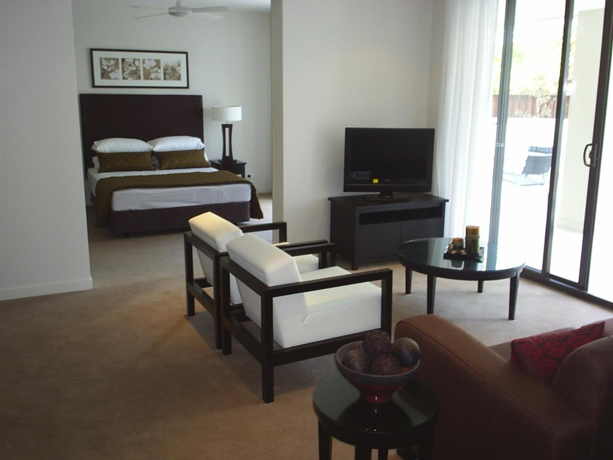 Two-Bedroom Apartment with Outdoor Jacuzzi photo 2