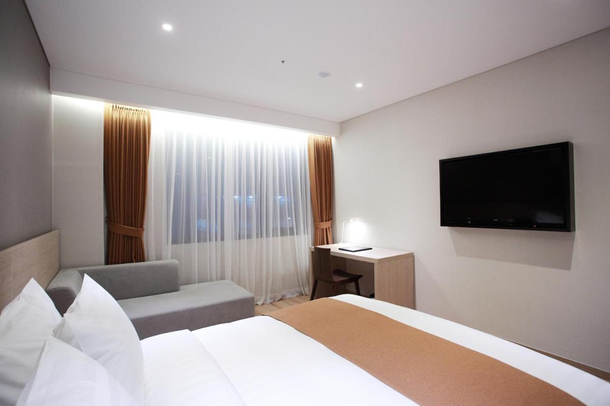 Standard Double Room photo 2