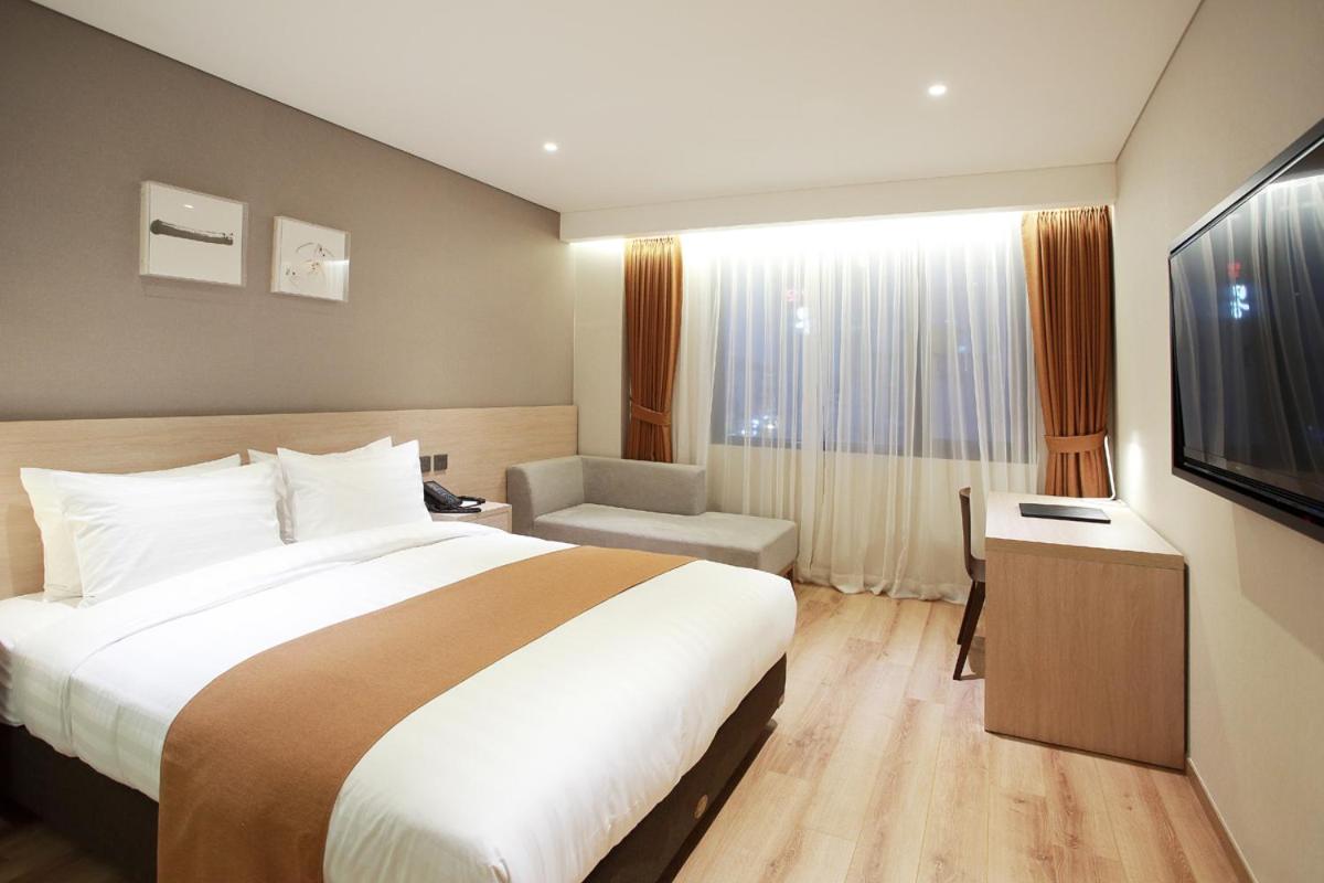 Standard Double Room photo 3