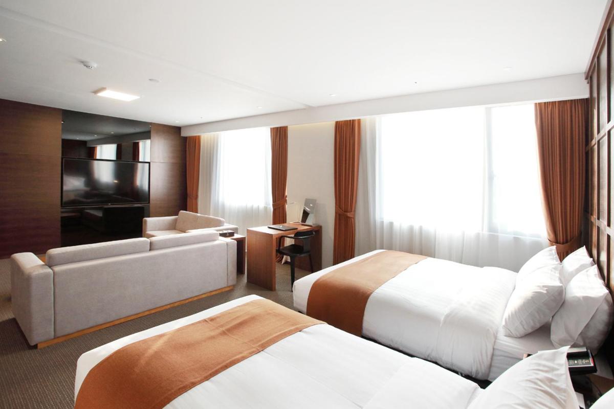 Deluxe Suite photo 2