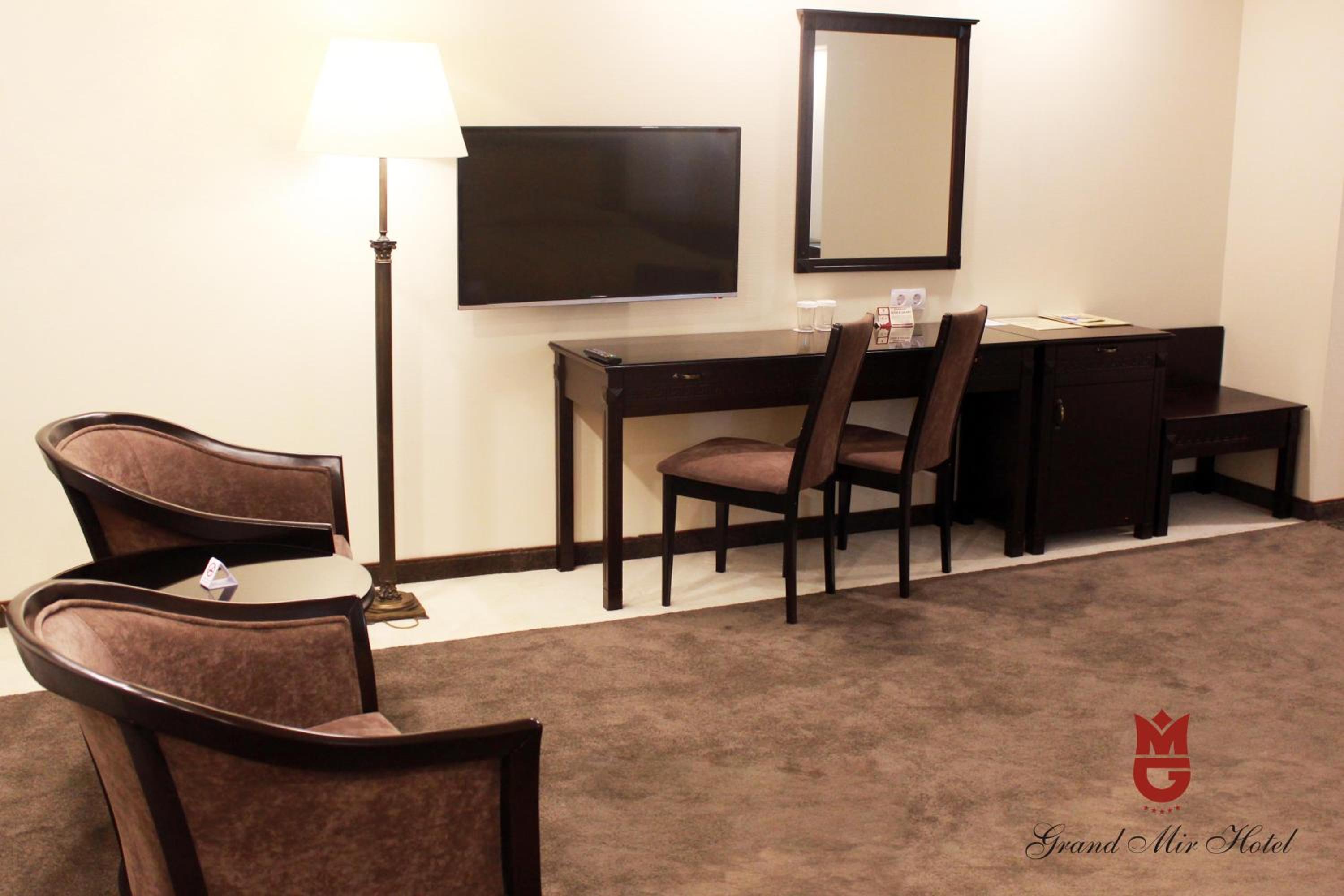 Standard Twin Room - Photo 4