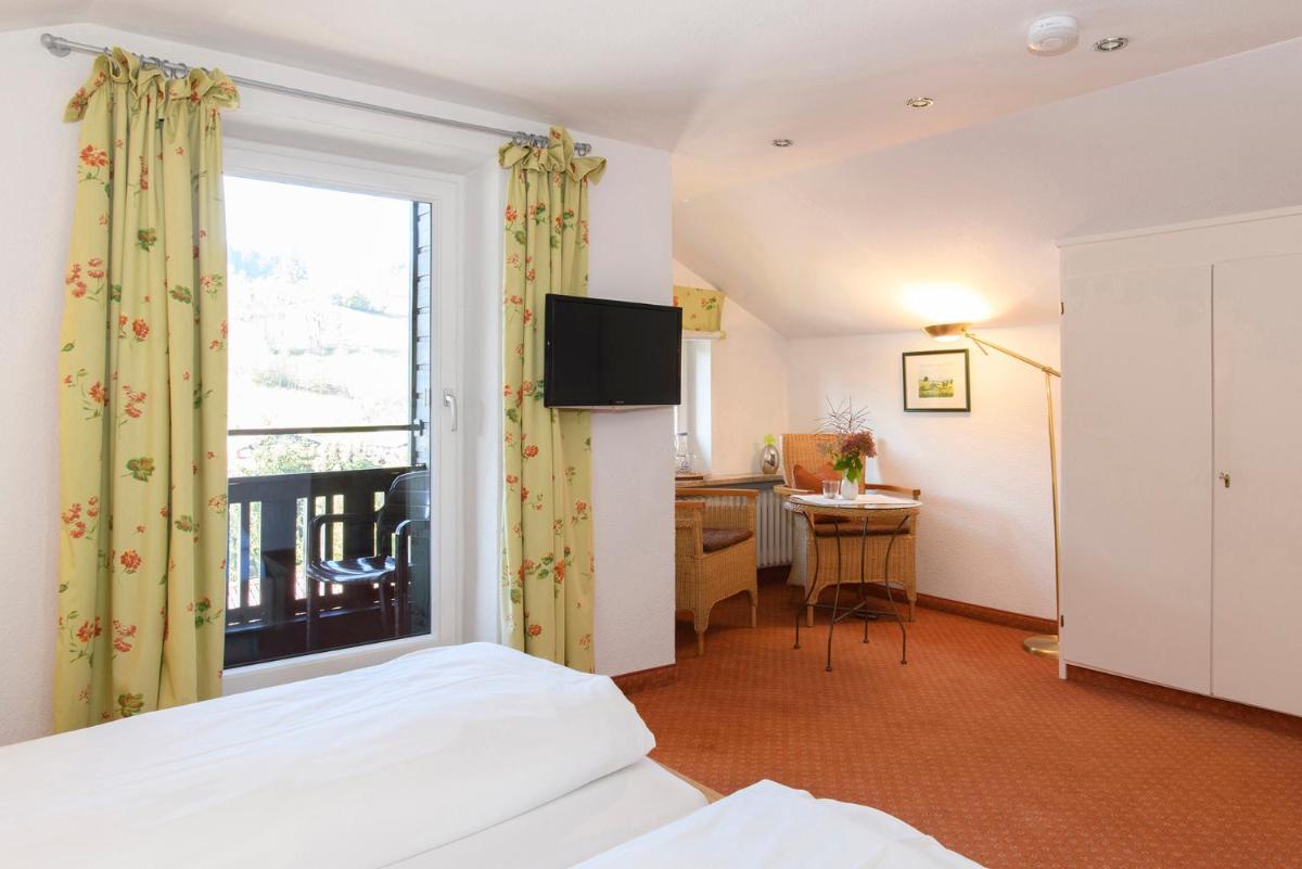 Deluxe Double Room with Balcony photo 1