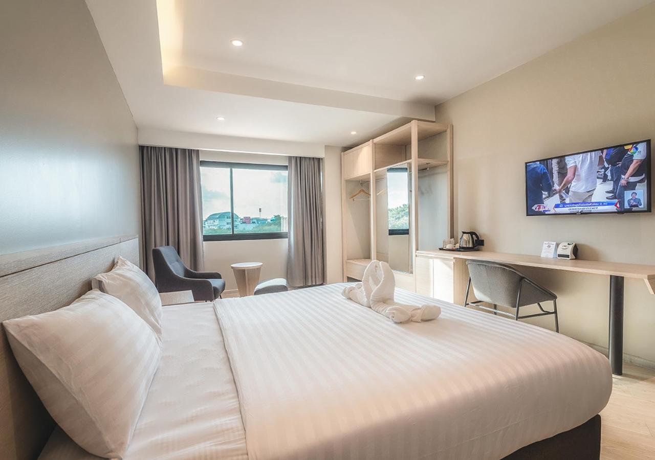 Deluxe King Room