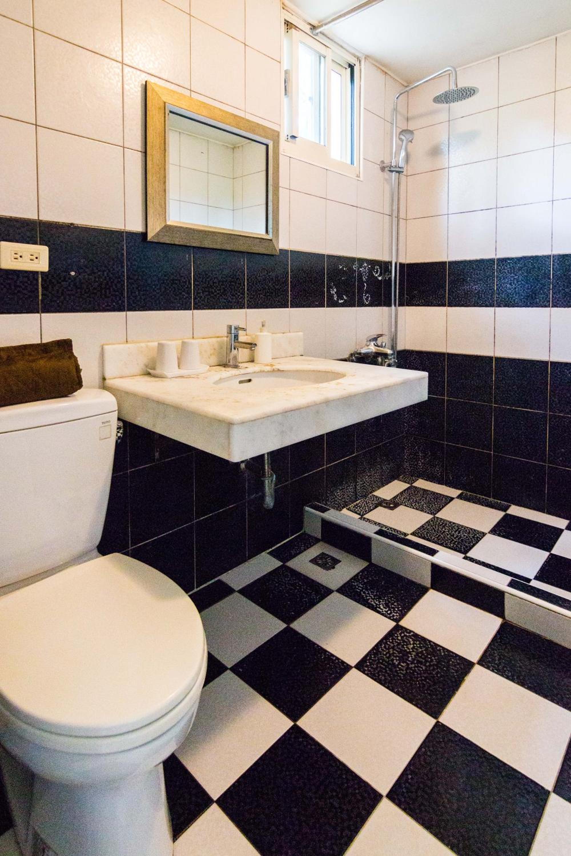 Classic Double Room - Photo 8