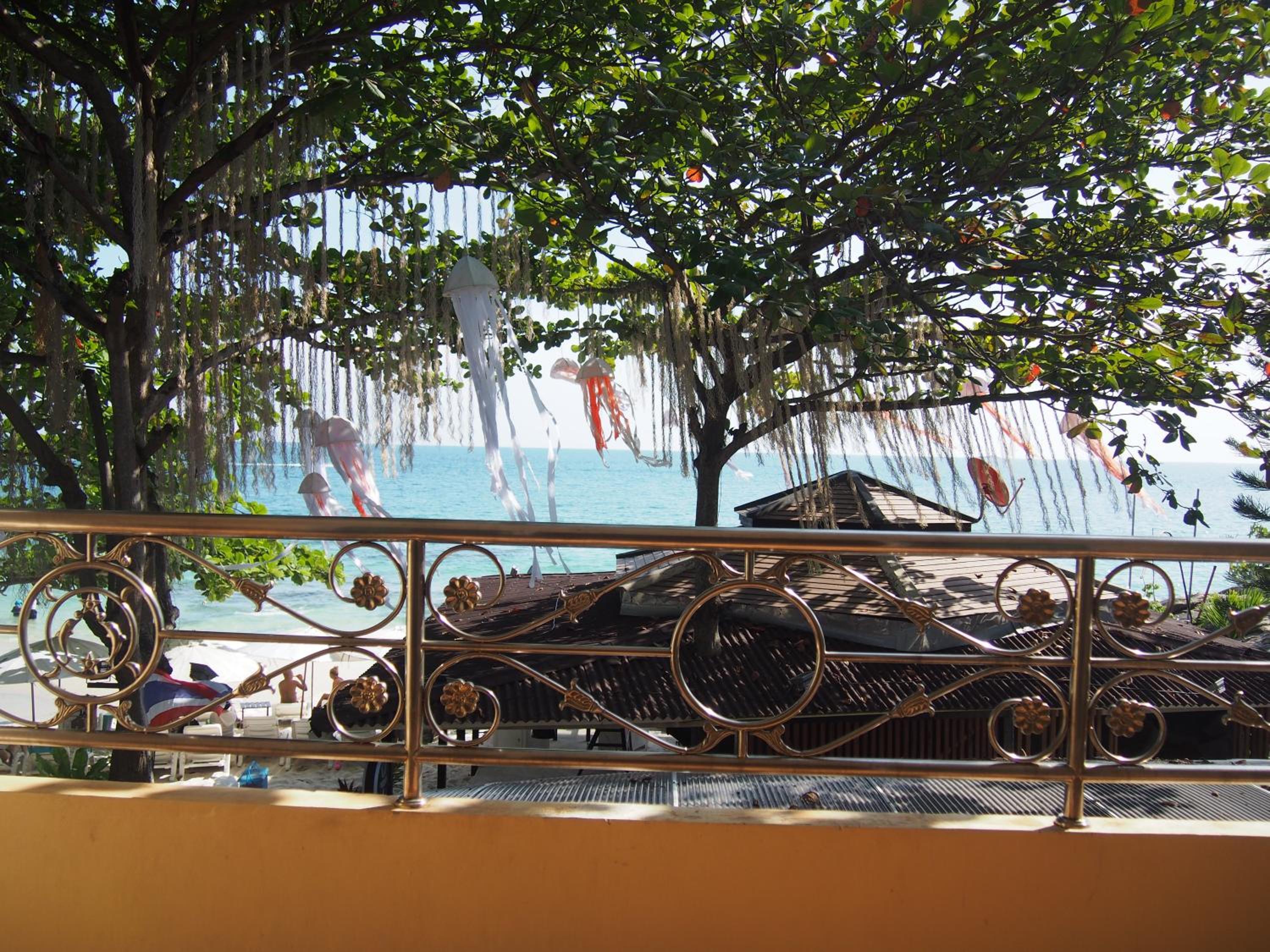 King Room with Sea View - Photo 17