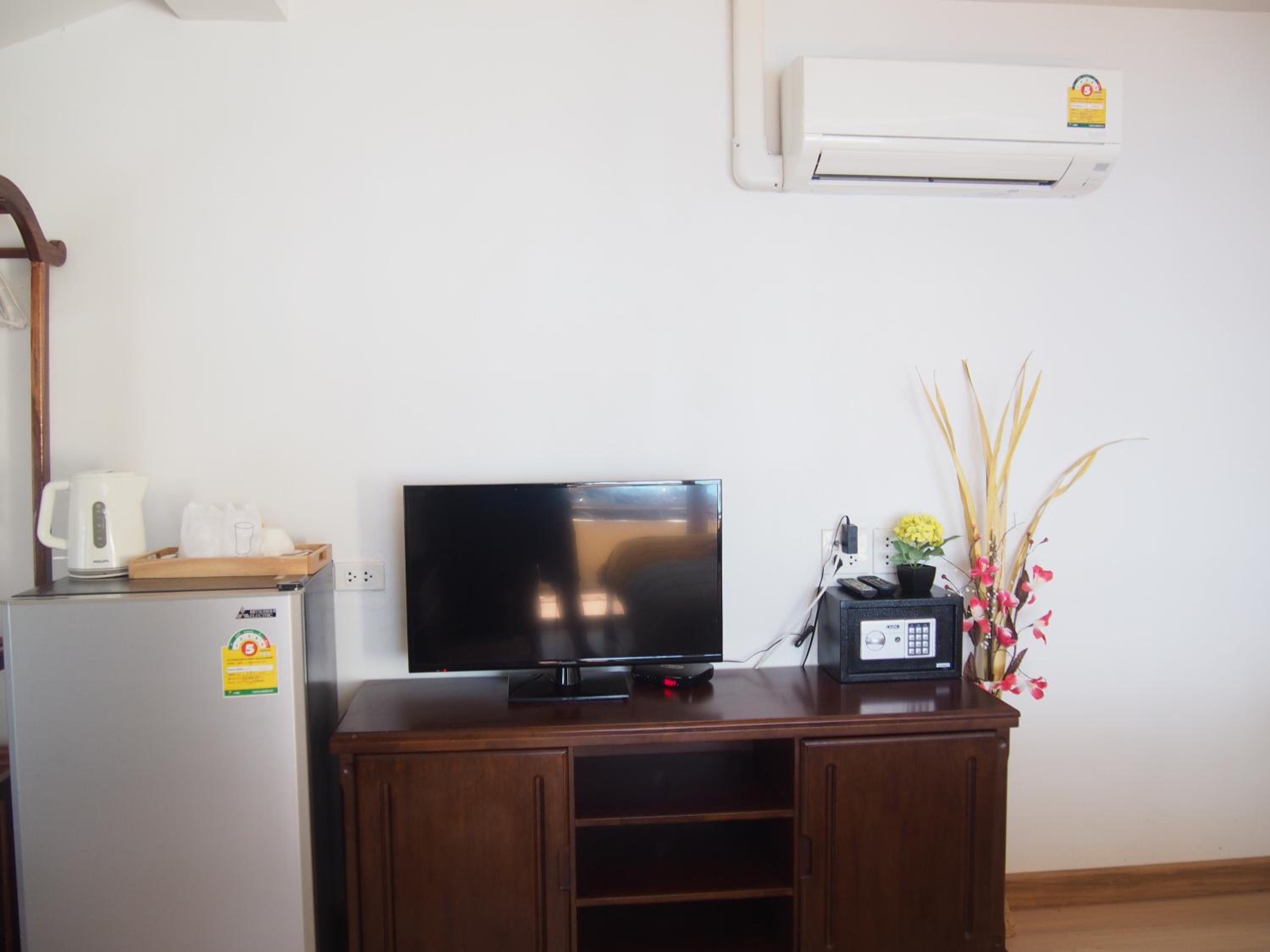 King Room with Sea View - Photo 12
