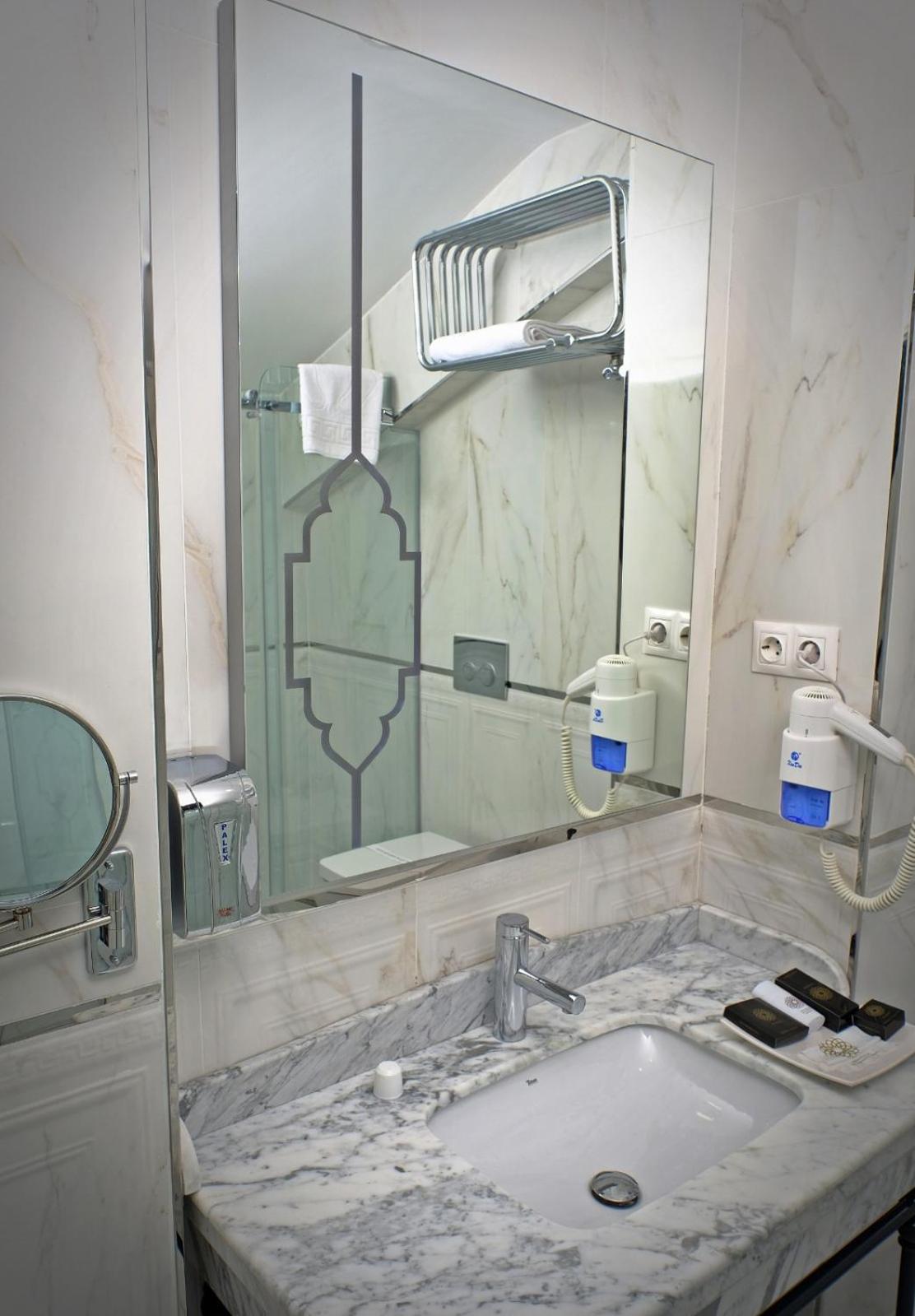 Family Suite photo 2