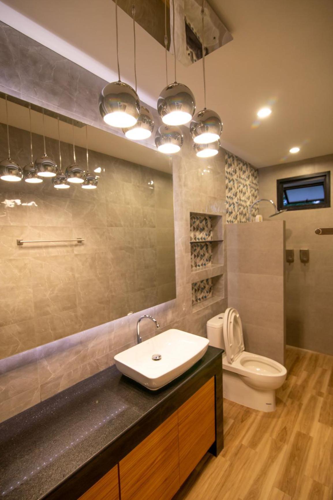 Villa with Private Pool - Photo 18