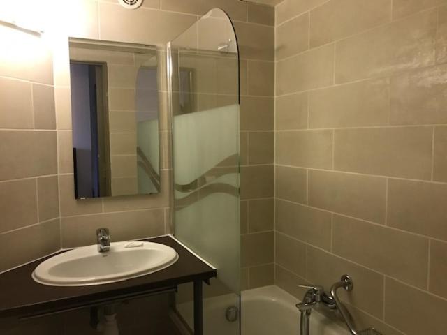 Standard Double with Balcony - Photo 9
