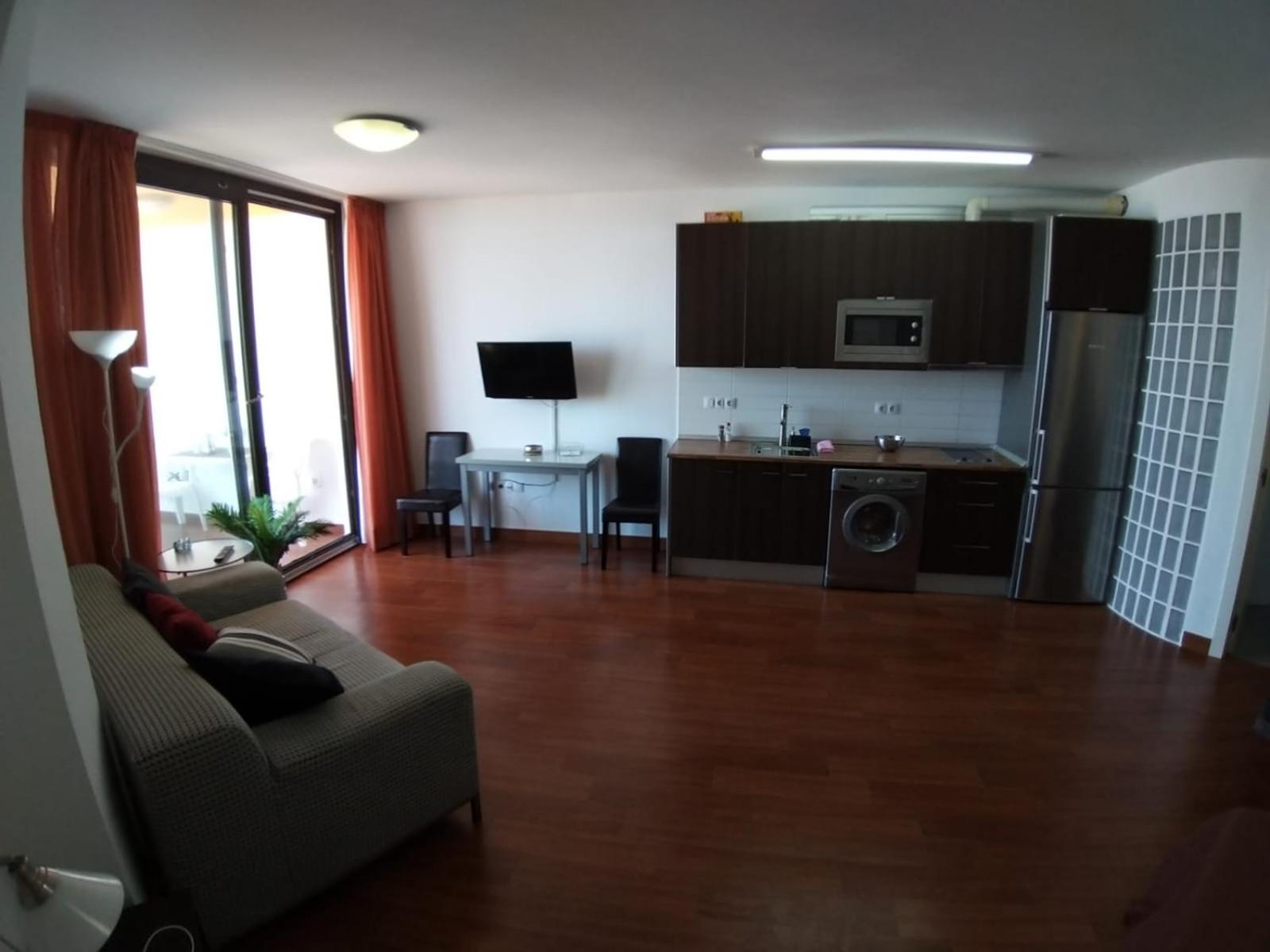 Apartment With Sea View photo 2