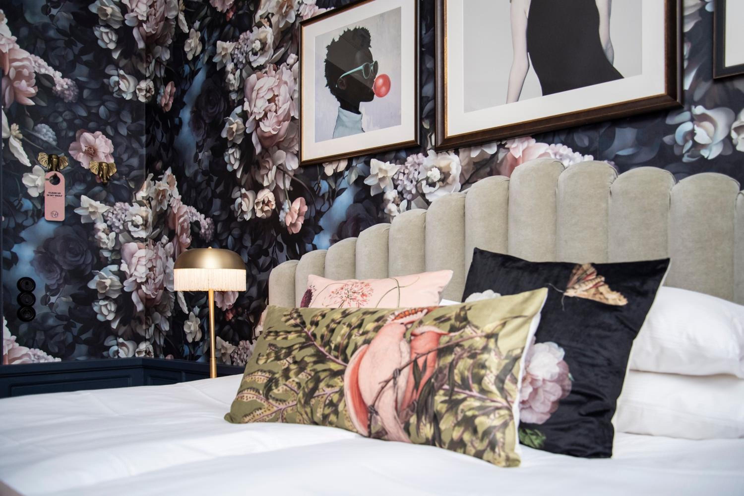 Junior King Suite - Photo 12