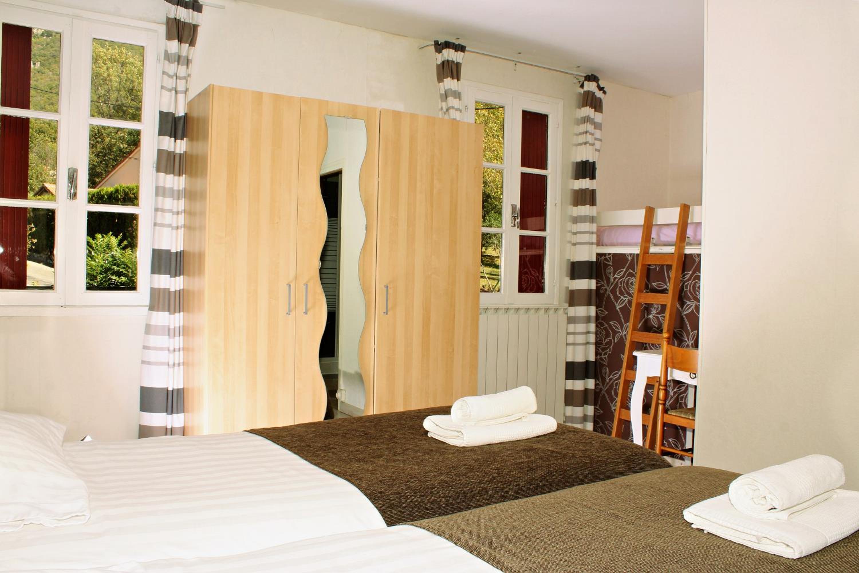 Twin Room - Photo 4