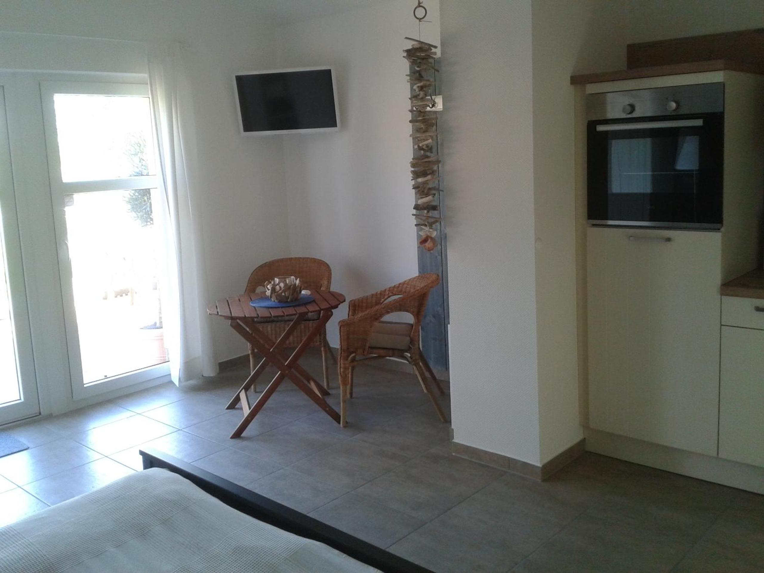 Studio Apartment with Shower photo 1
