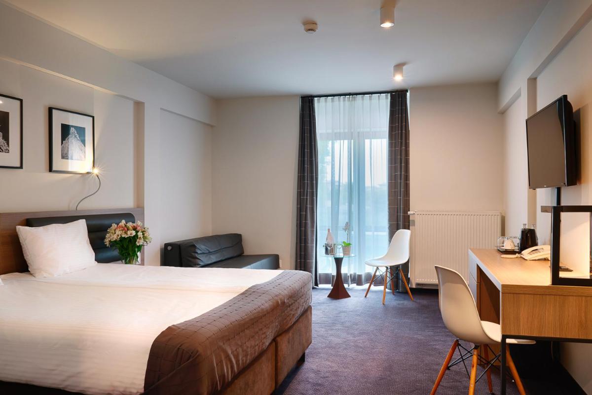 Premium Double or Twin Room photo 1
