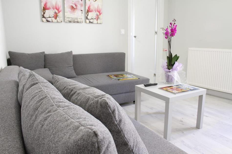 Two-Bedroom Apartment - Photo 3