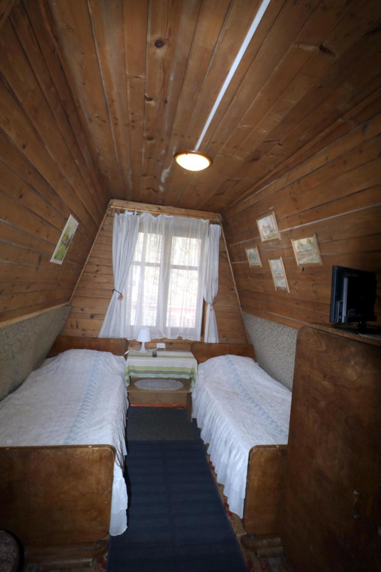 Double Room with Shared Bathroom photo 1