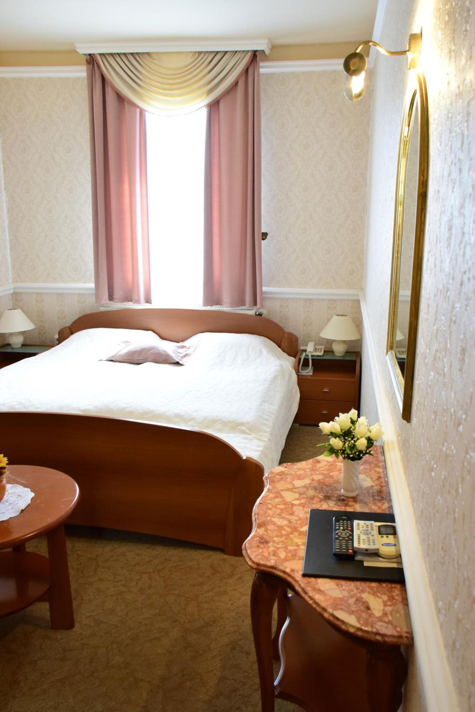 Standard Queen Room - Building B - Photo 3