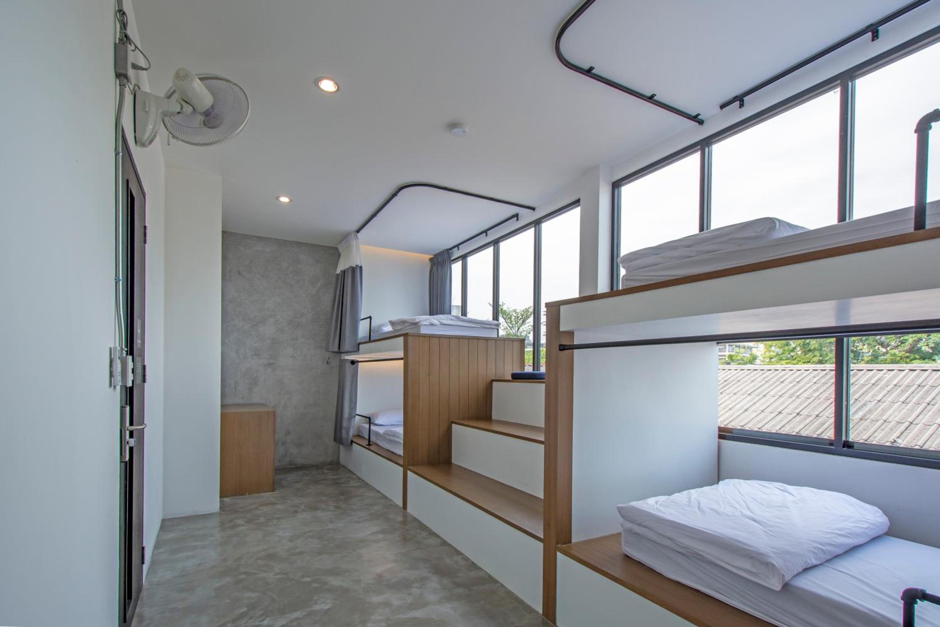 Bed in 4-Bed Dormitory Room photo 2